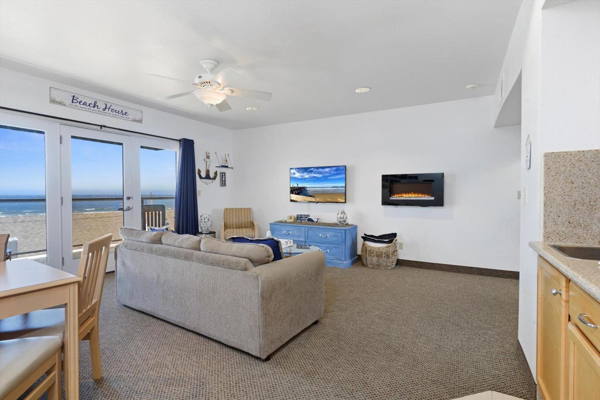 Beach House Inn & Suites photo 33