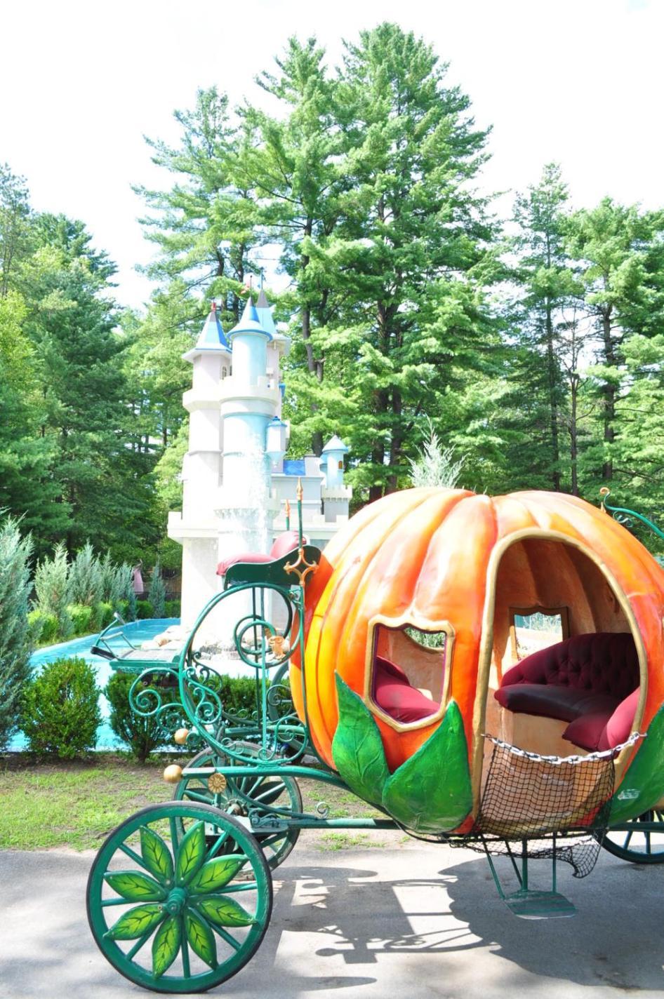 Six Flags Great Escape Lodge & Indoor Waterpark photo 61