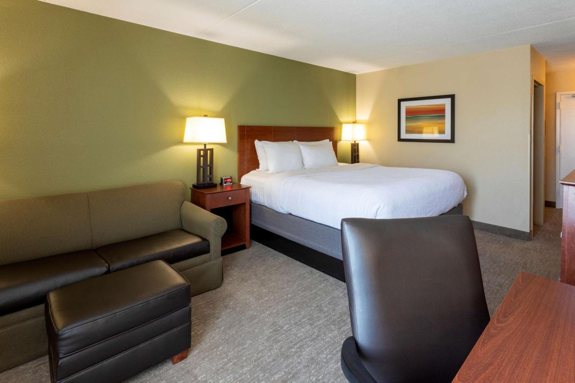 Best Western Fairmont photo 11