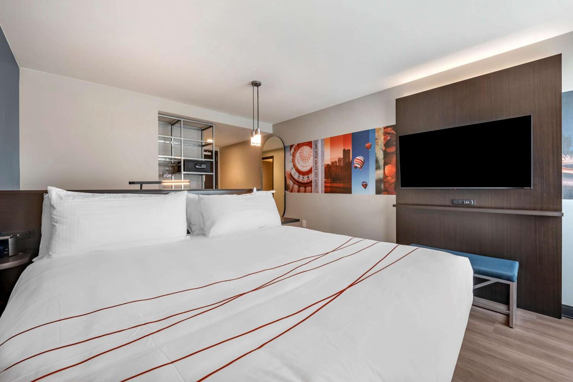 Vīb Hotel by Best Western Denver RiNo photo 13