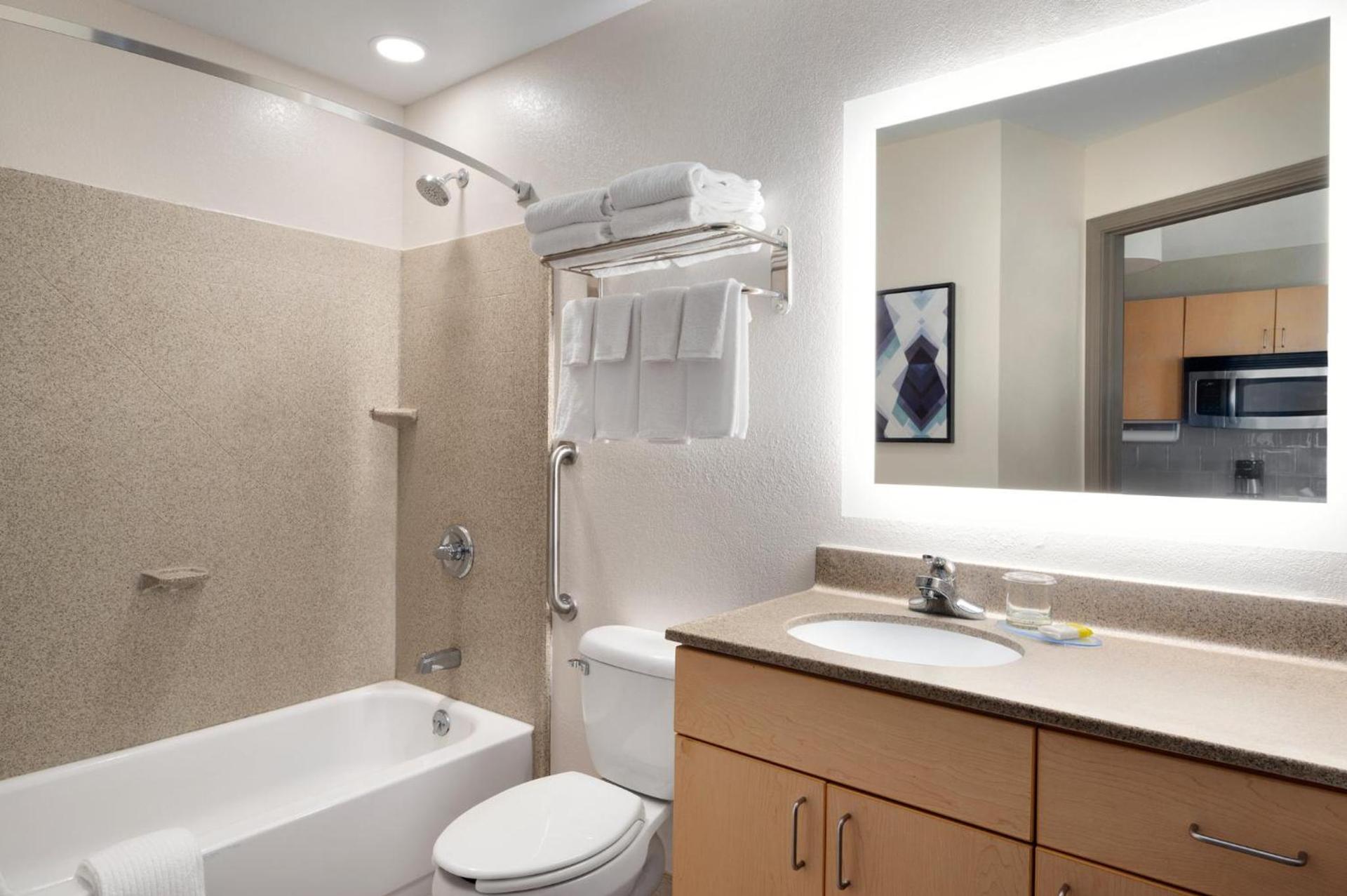 Candlewood Suites Watertown Fort Drum by IHG photo 9