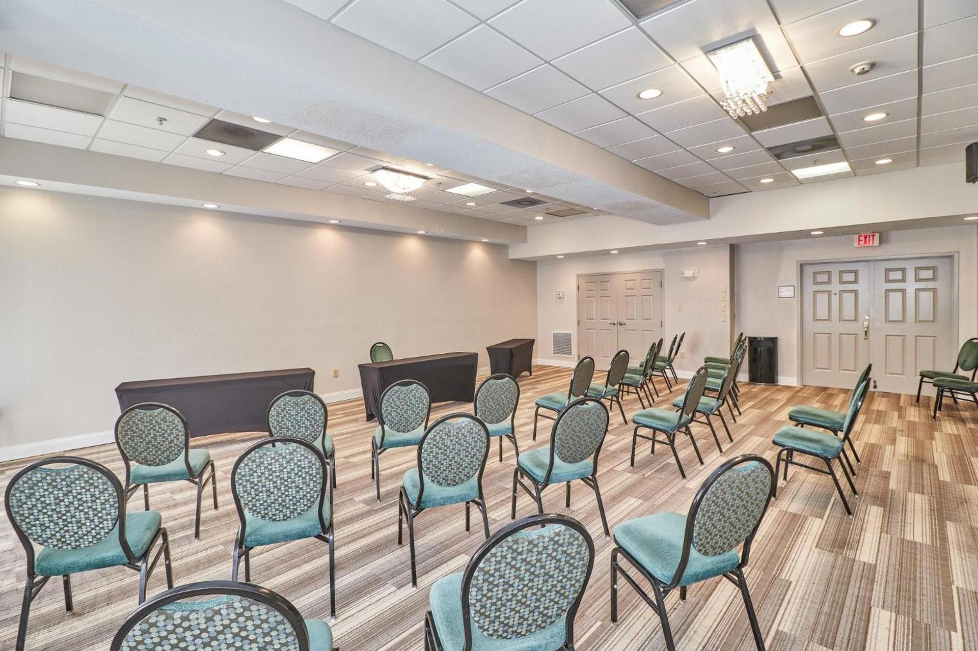 Holiday Inn Express Hotel & Suites Clearwater US 19 North by IHG photo 11