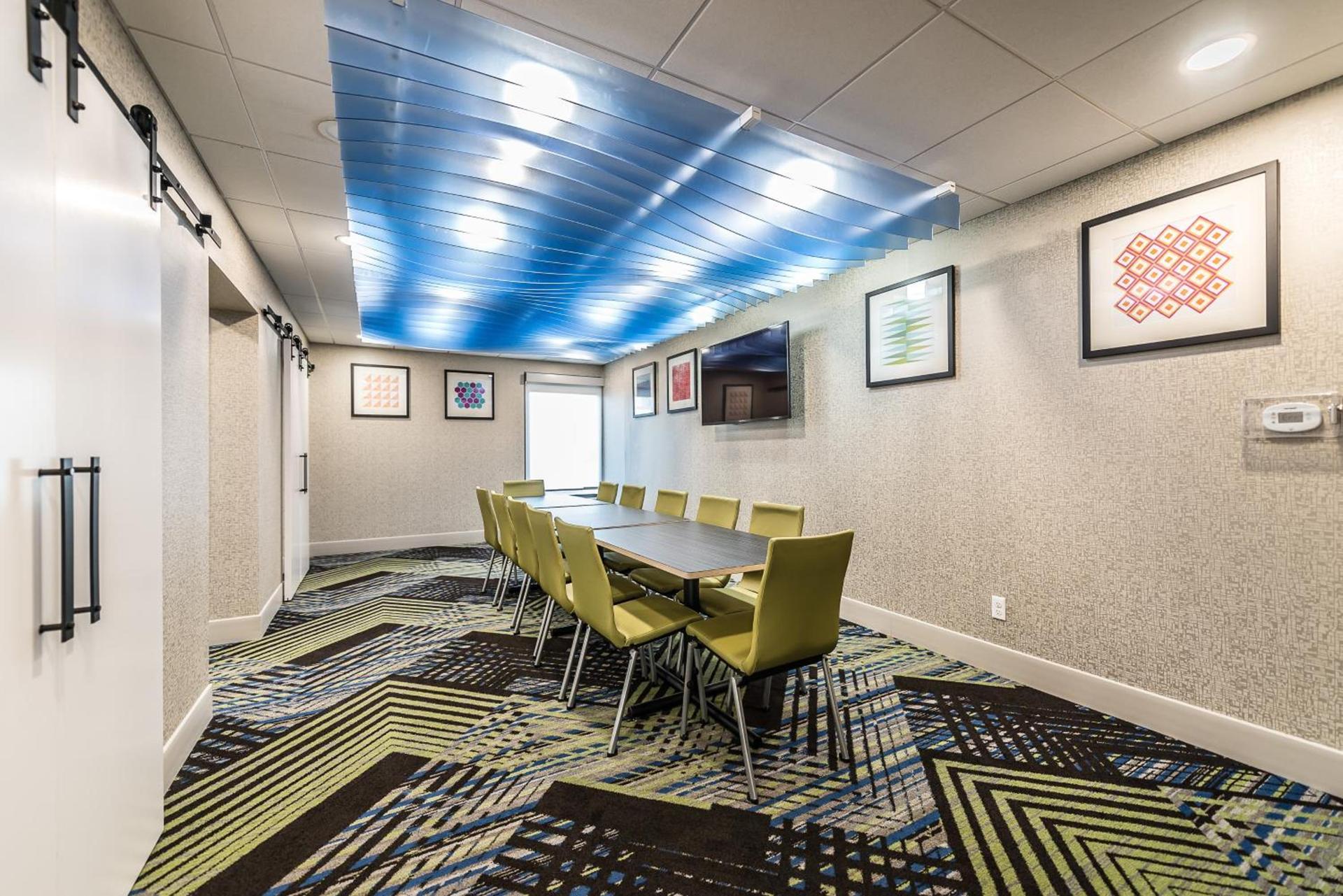 Holiday Inn Express Flint-Campus Area by IHG photo 25