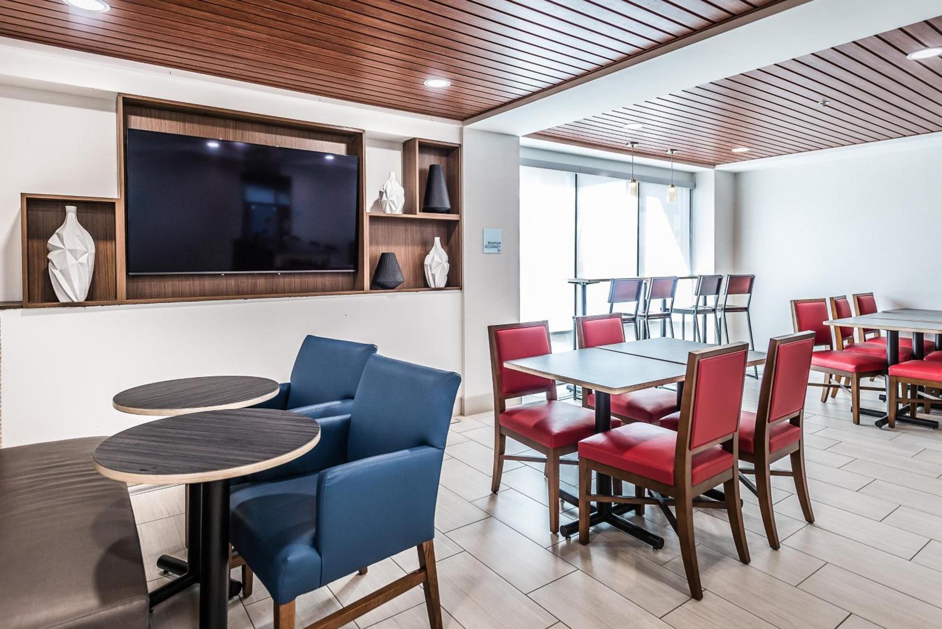 Holiday Inn Express Flint-Campus Area by IHG photo 8