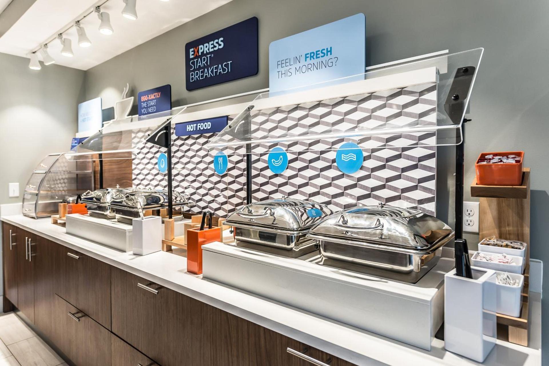Holiday Inn Express Flint-Campus Area by IHG photo 15