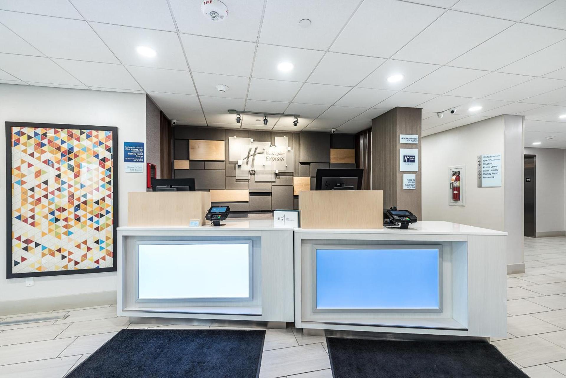 Holiday Inn Express Flint-Campus Area by IHG photo 2