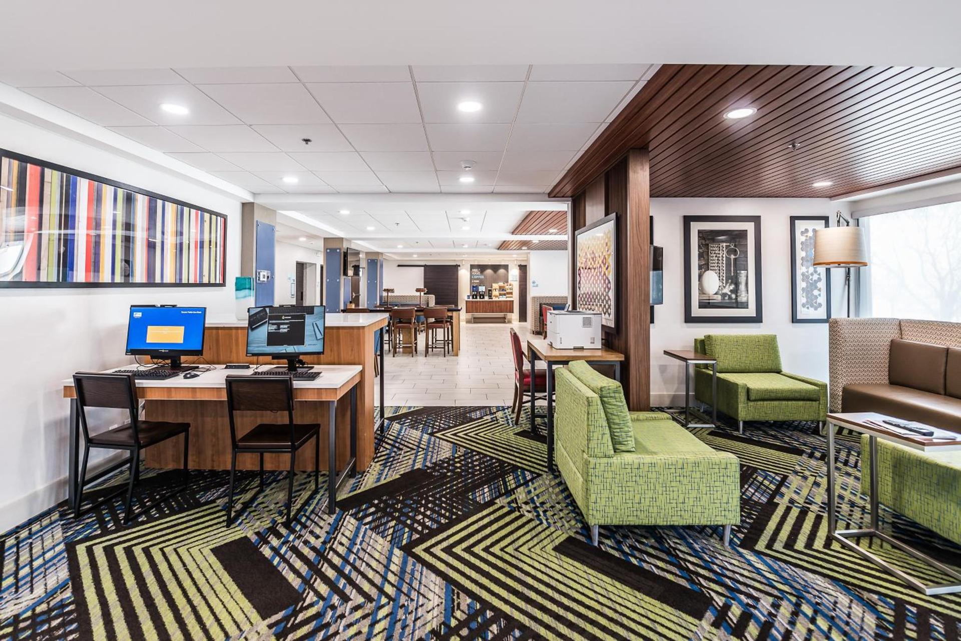 Holiday Inn Express Flint-Campus Area by IHG photo 5