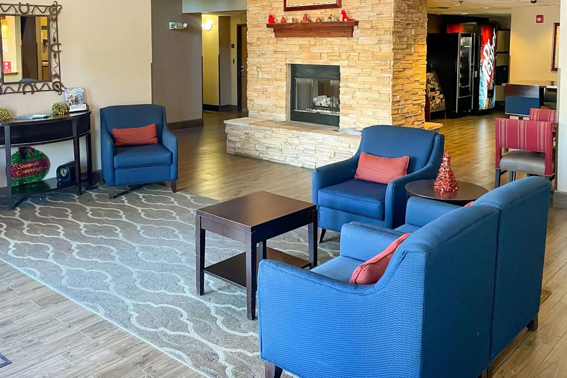 Comfort Inn & Suites Midtown photo 6
