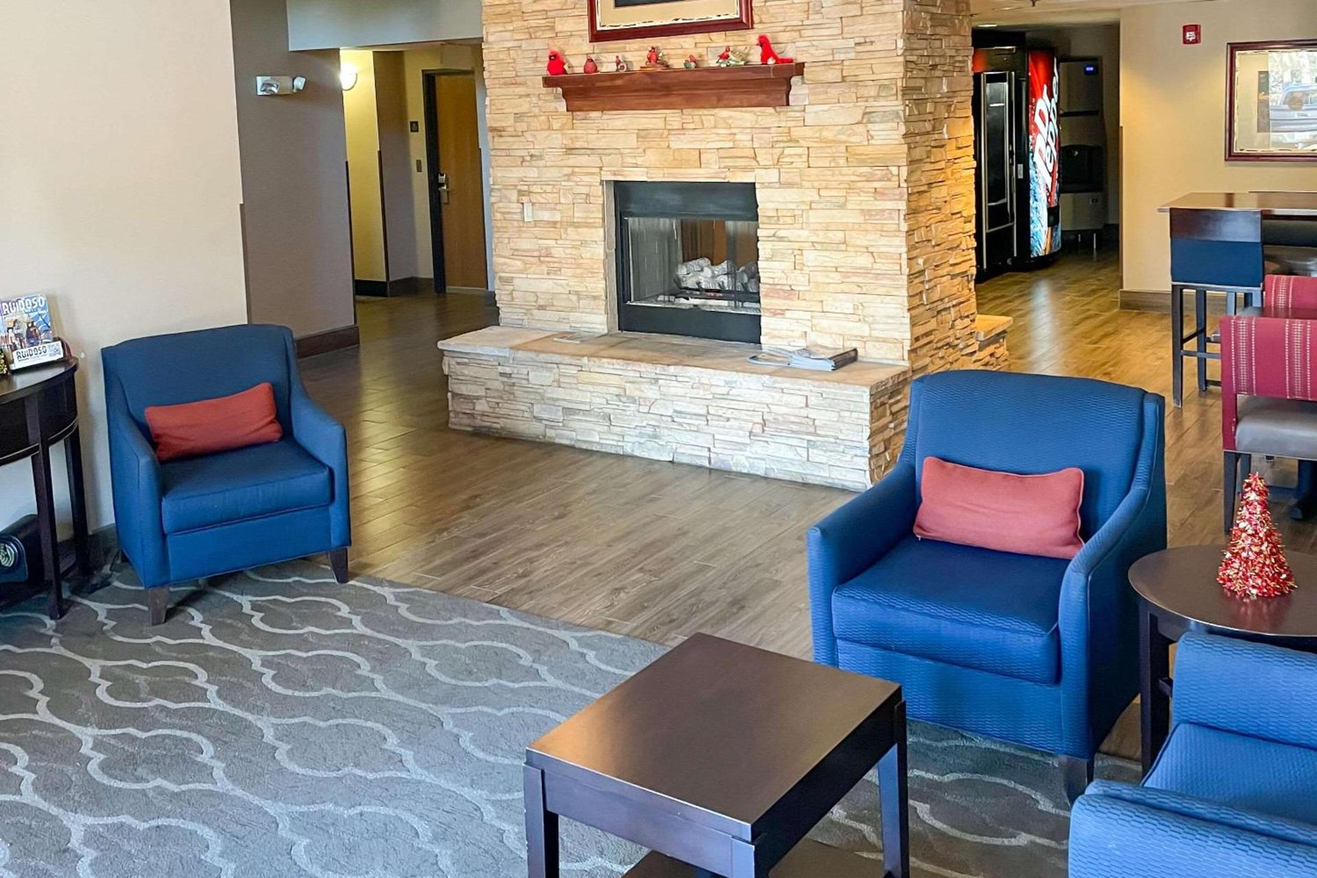Comfort Inn & Suites Midtown photo 5