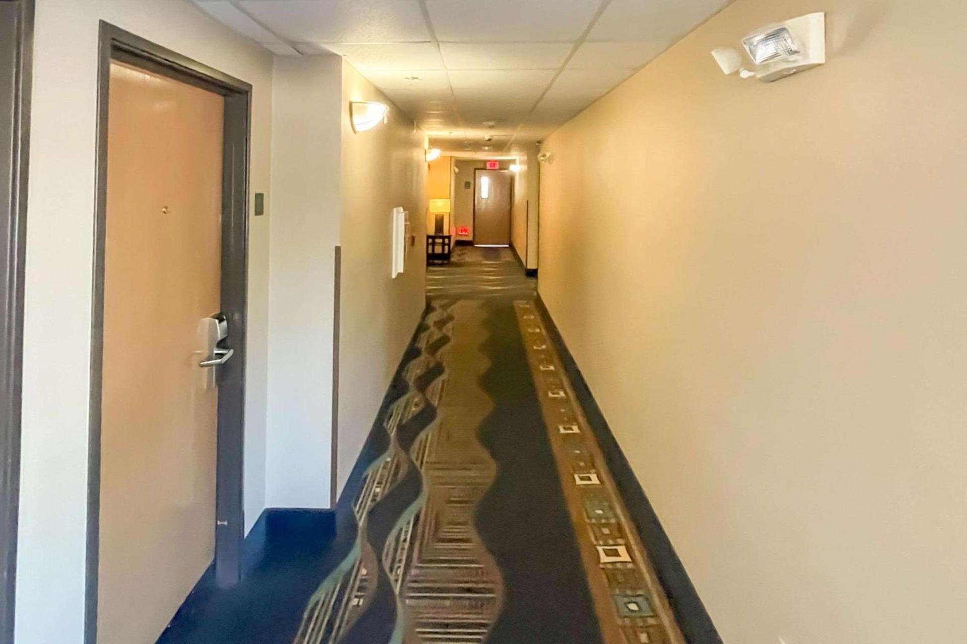 Comfort Inn & Suites Midtown photo 9