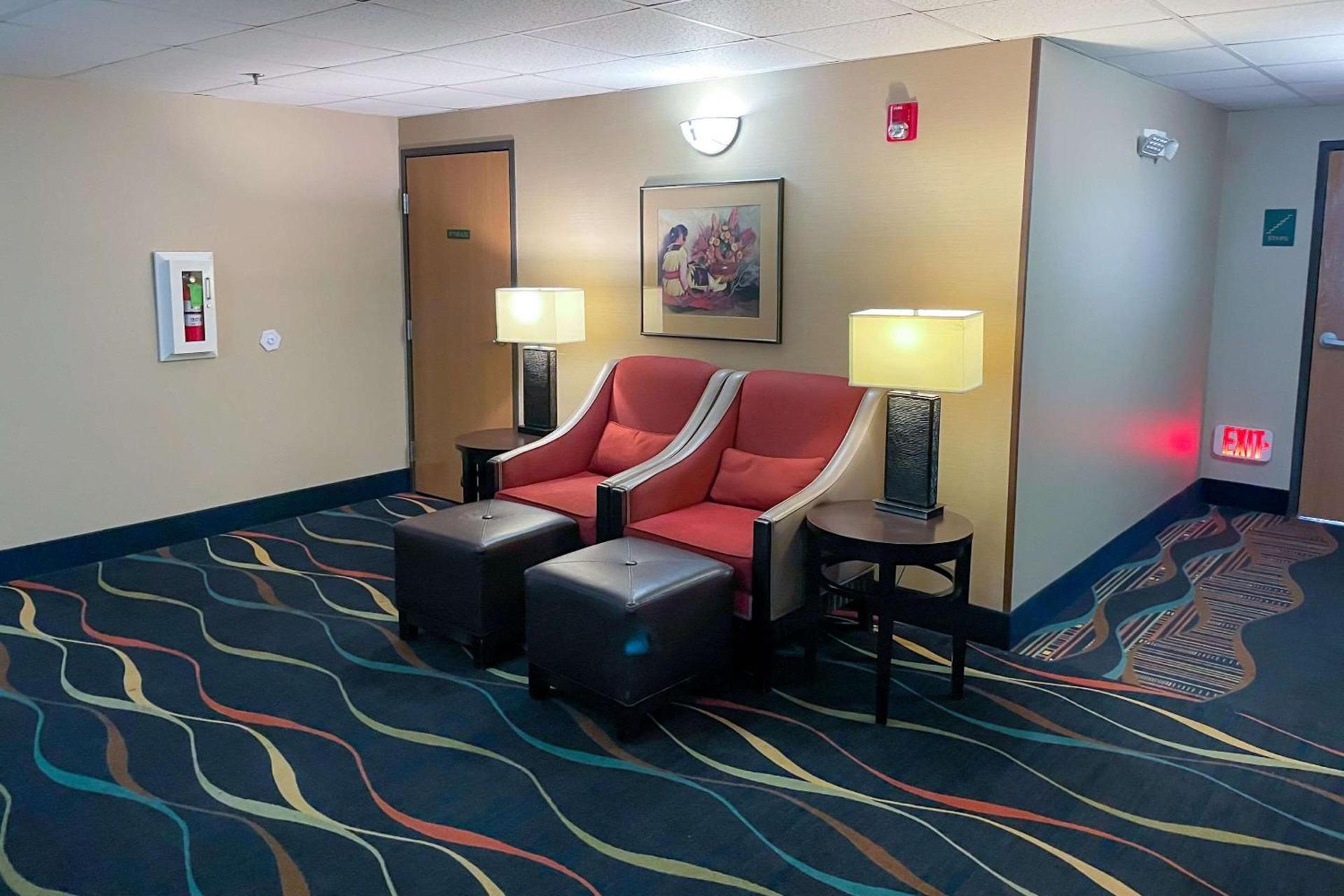 Comfort Inn & Suites Midtown photo 7