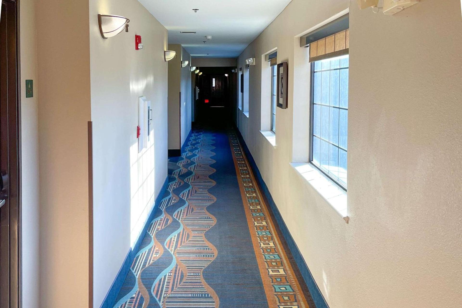 Comfort Inn & Suites Midtown photo 10
