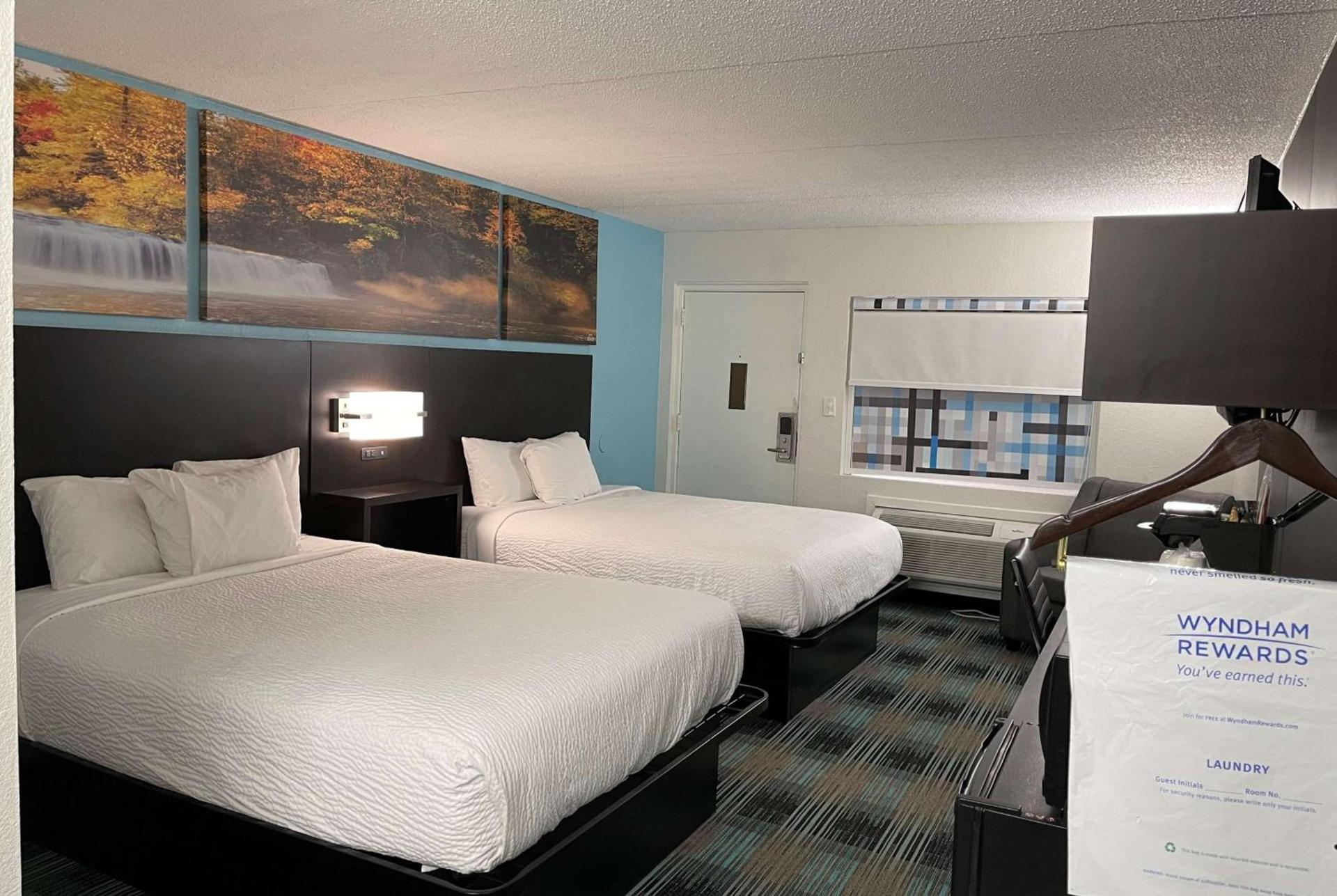 Days Inn by Wyndham Calhoun GA I-75 and US-41 photo 12