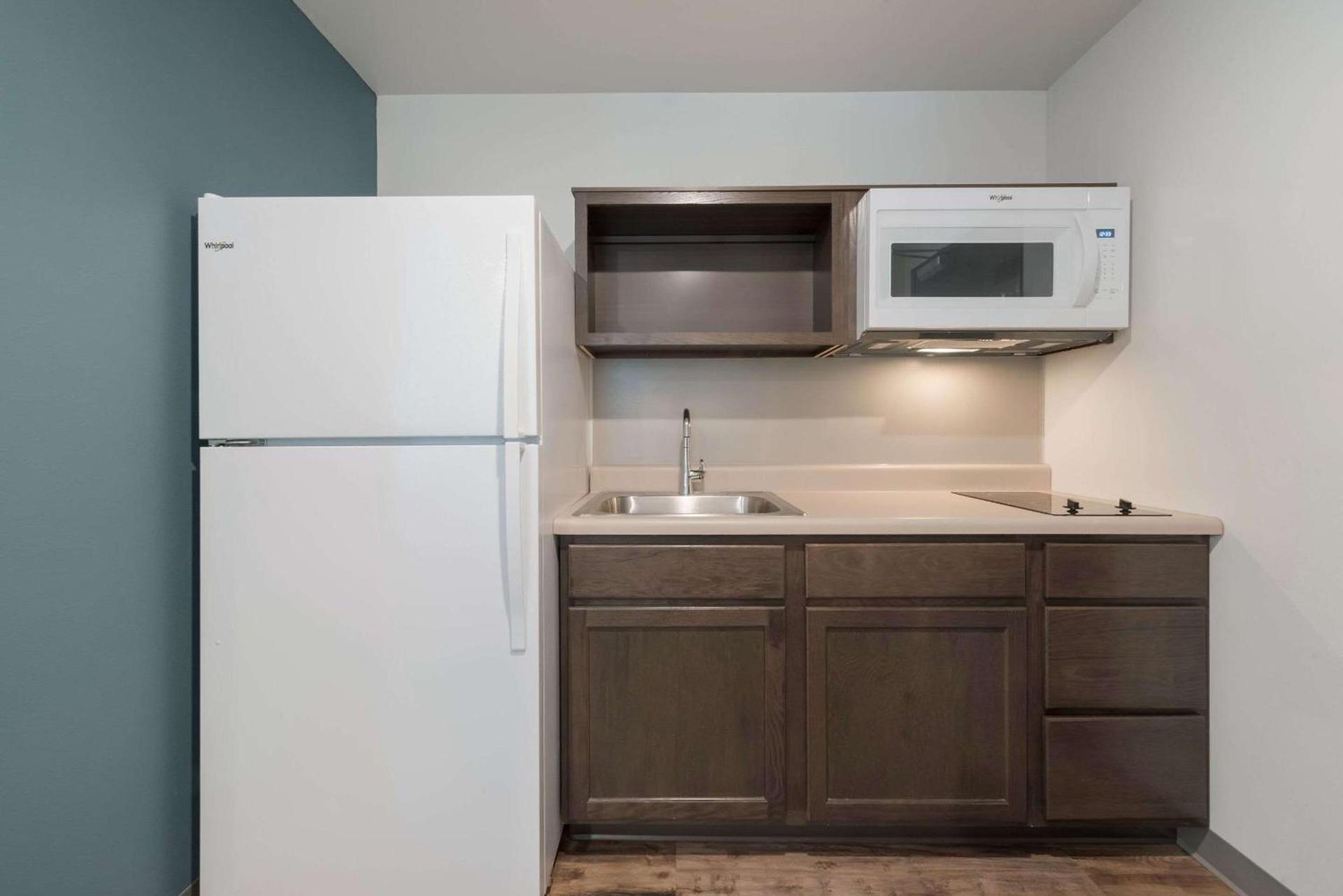 WoodSpring Suites Philadelphia Northeast photo 24