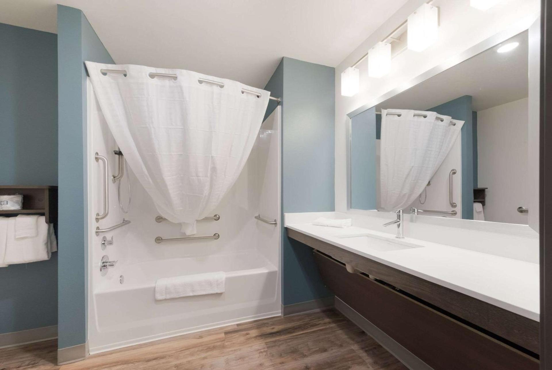 WoodSpring Suites Philadelphia Northeast photo 26