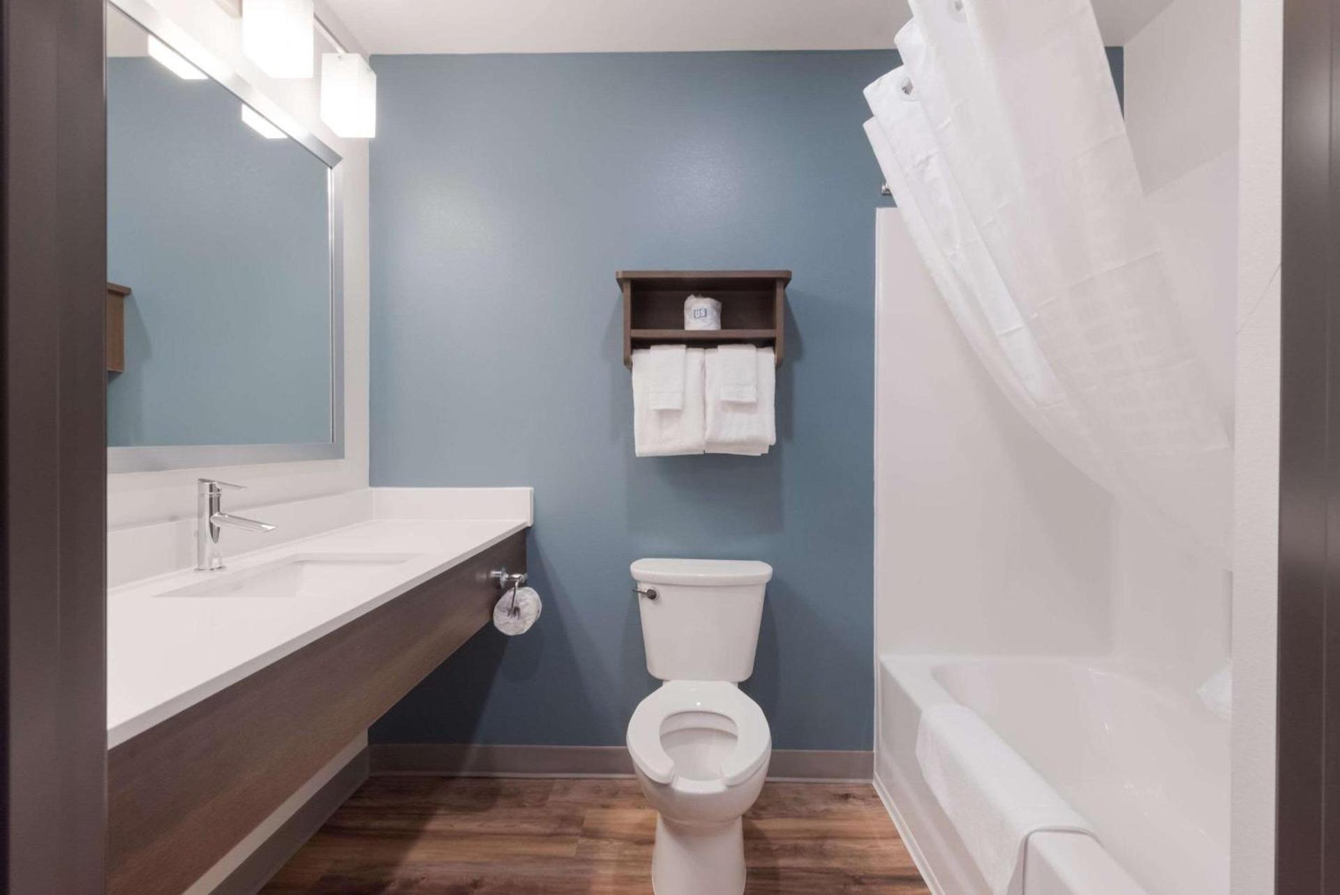 WoodSpring Suites Philadelphia Northeast photo 29