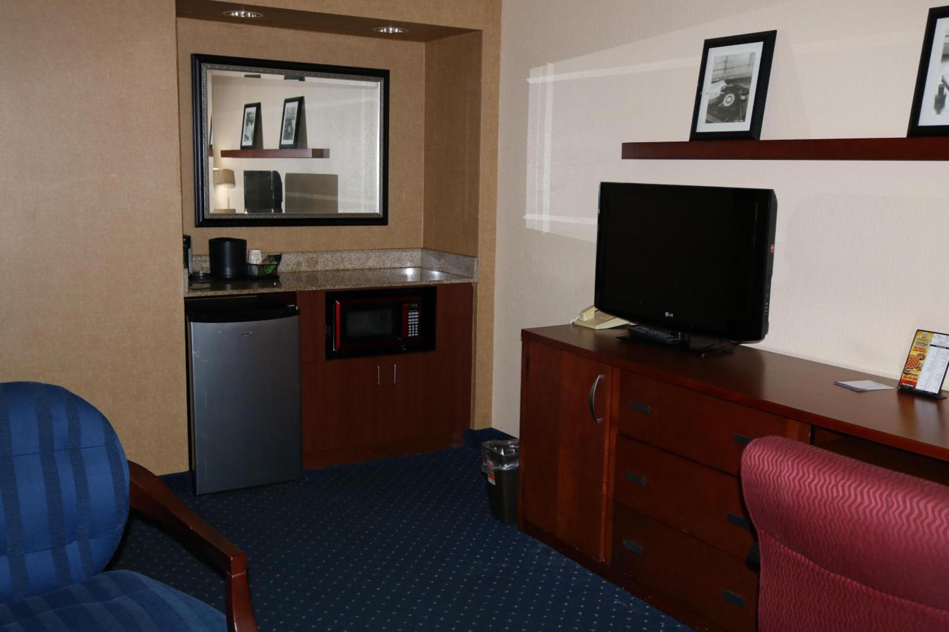 Baymont by Wyndham Columbia Northwest photo 6