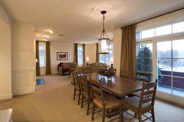 Clay Brook Hotel at Sugarbush photo 7