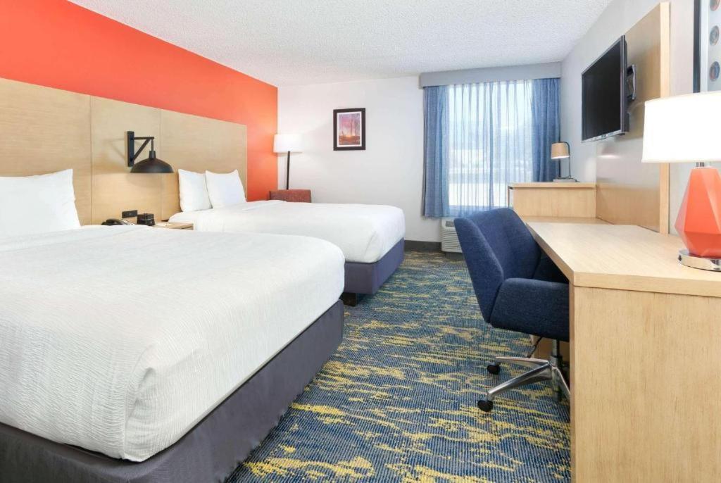 La Quinta by Wyndham Dallas - Las Colinas photo 17