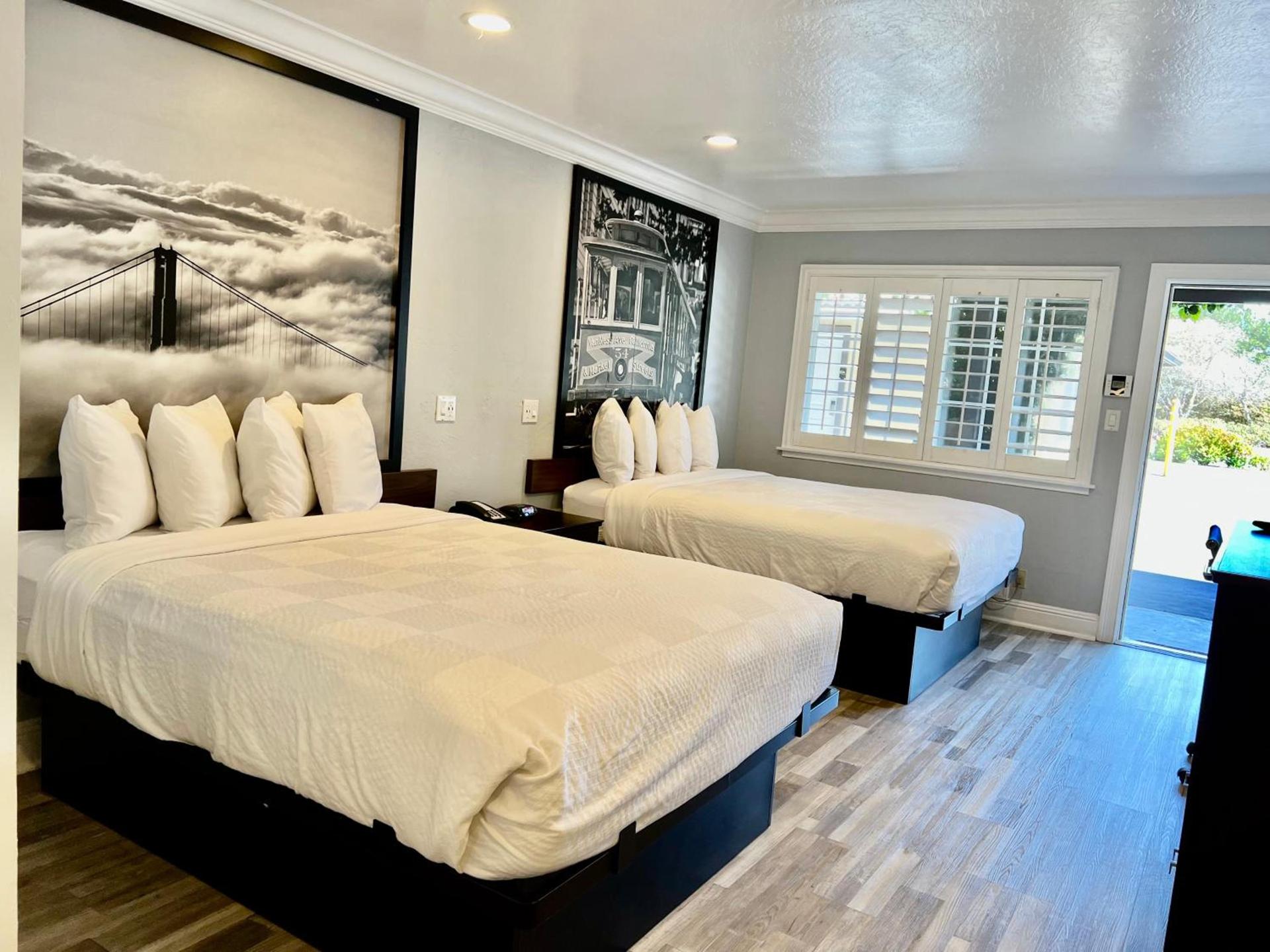 Aura Inn Monterey photo 86