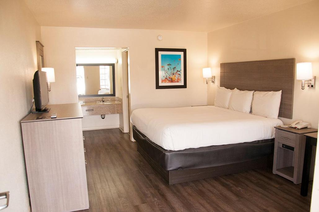 Exacta Inn photo 2