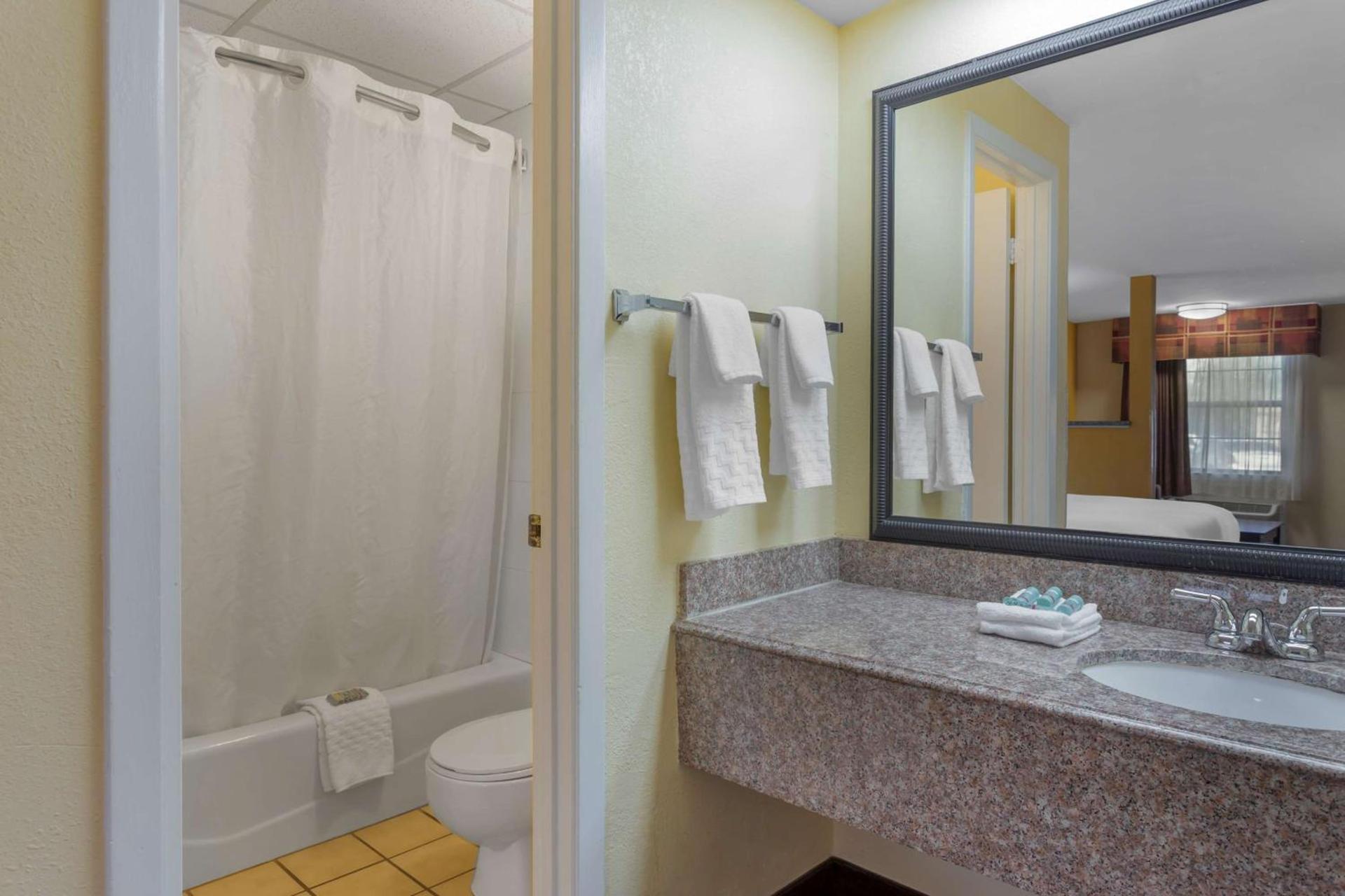 Best Western Benton Inn photo 24
