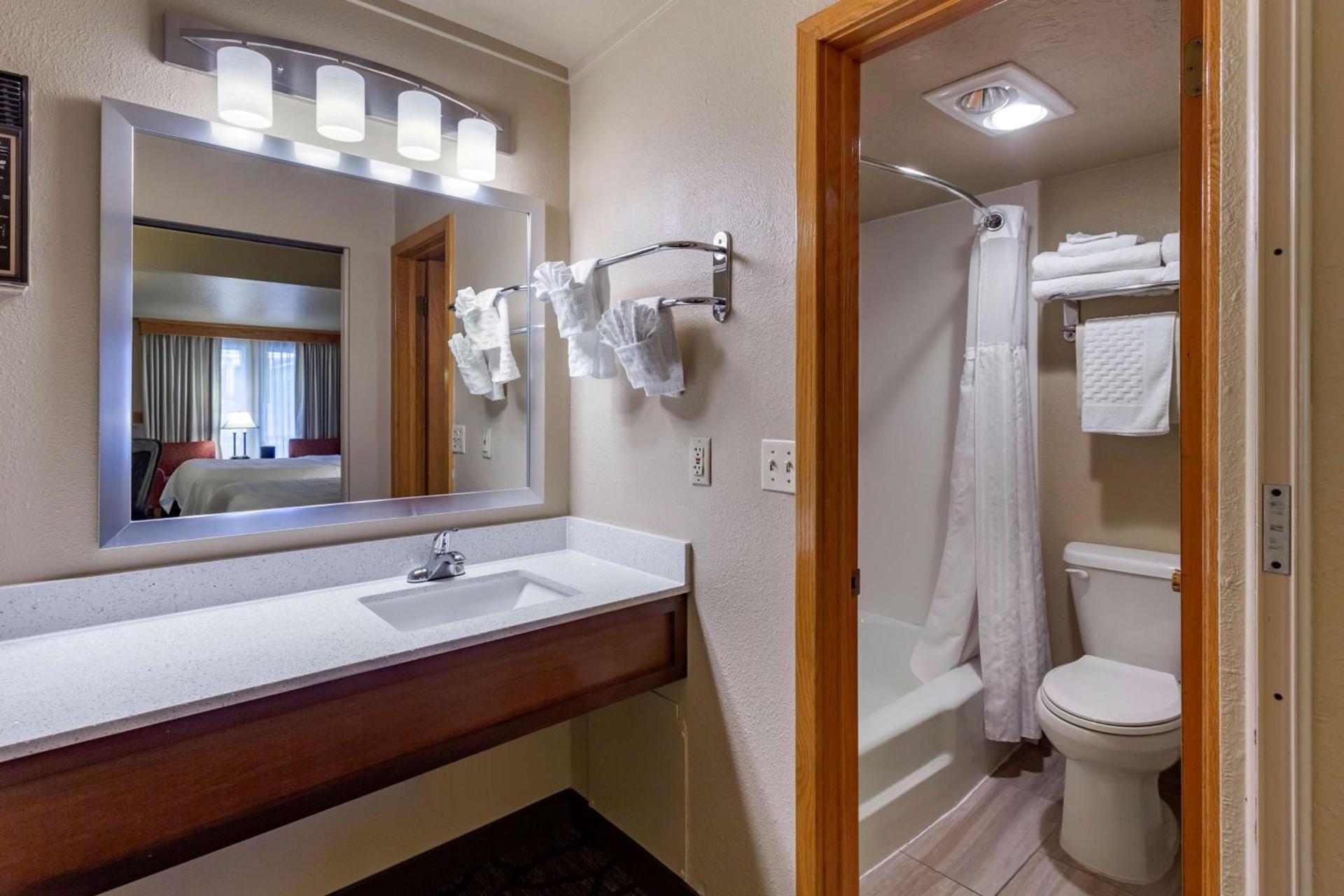 Best Western Dunmar Inn photo 20