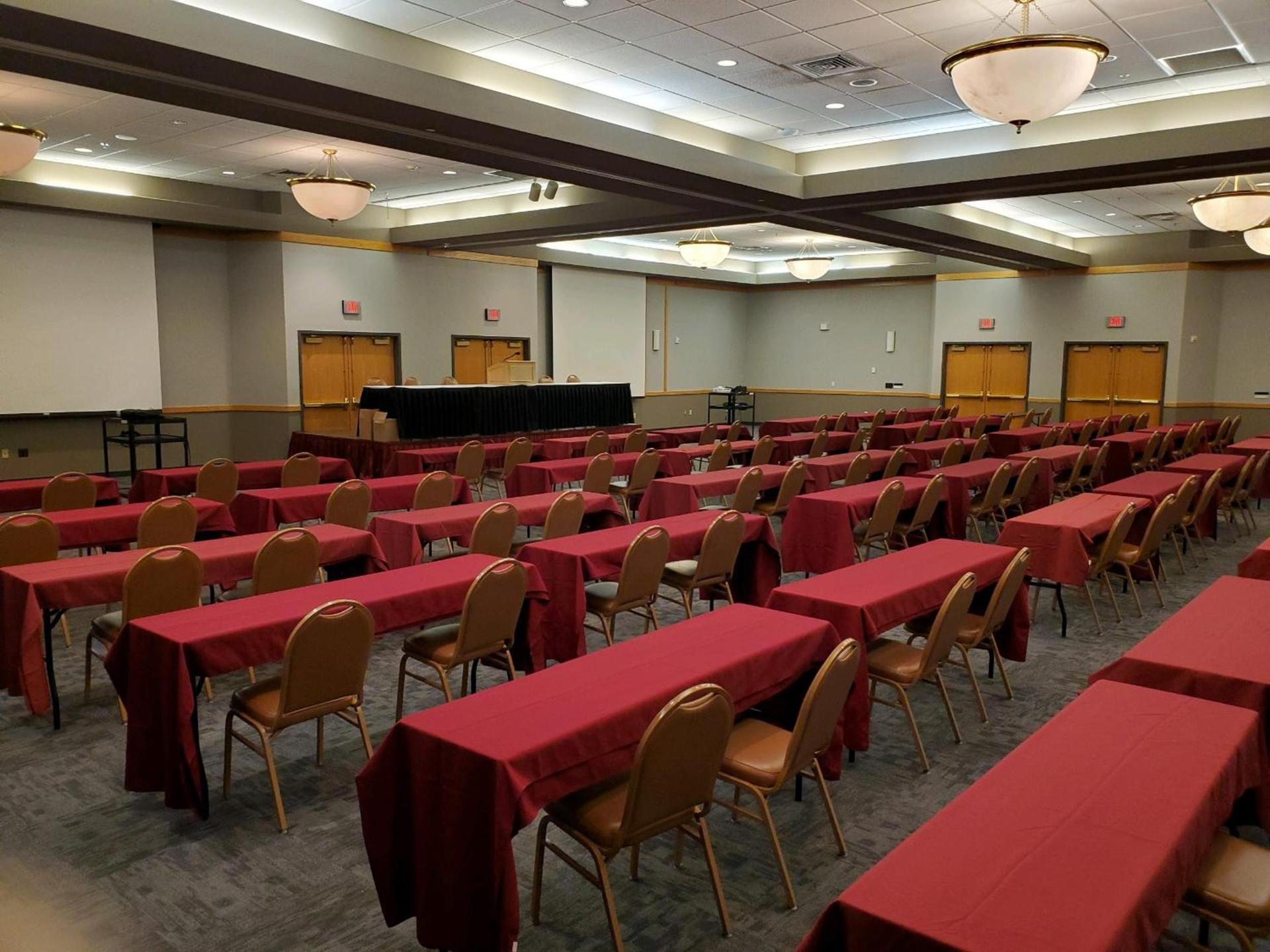 Crossroads Hotel and Huron Event Center photo 18