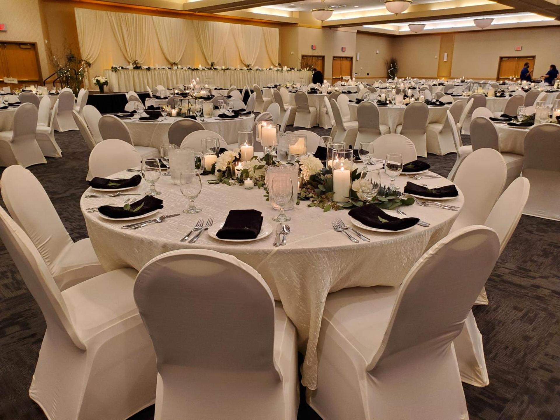 Crossroads Hotel and Huron Event Center photo 10