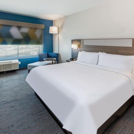 Holiday Inn Express & Suites - Houston SW - Rosenberg by IHG photo 20