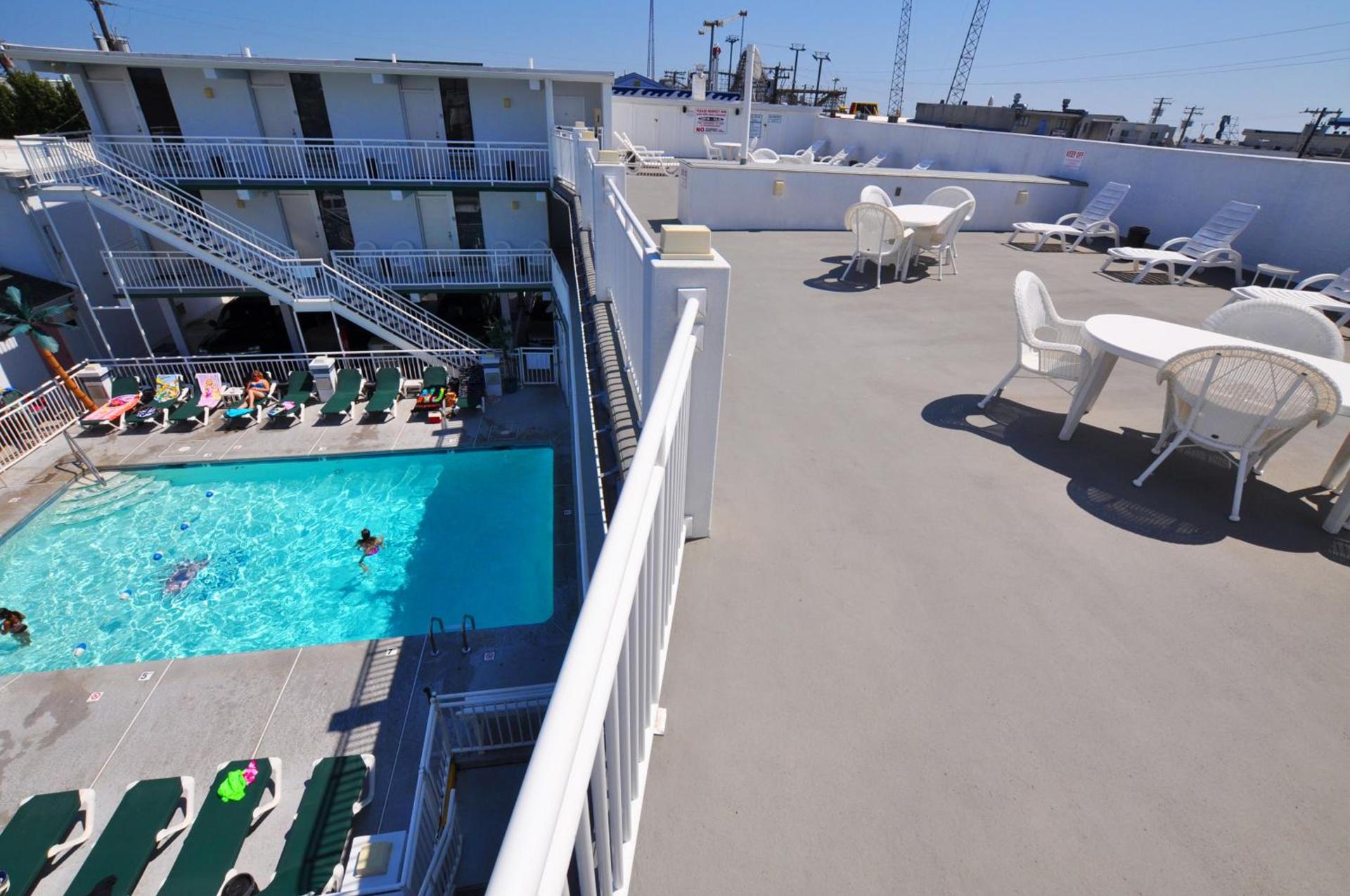 Riviera Resort & Suites photo 38