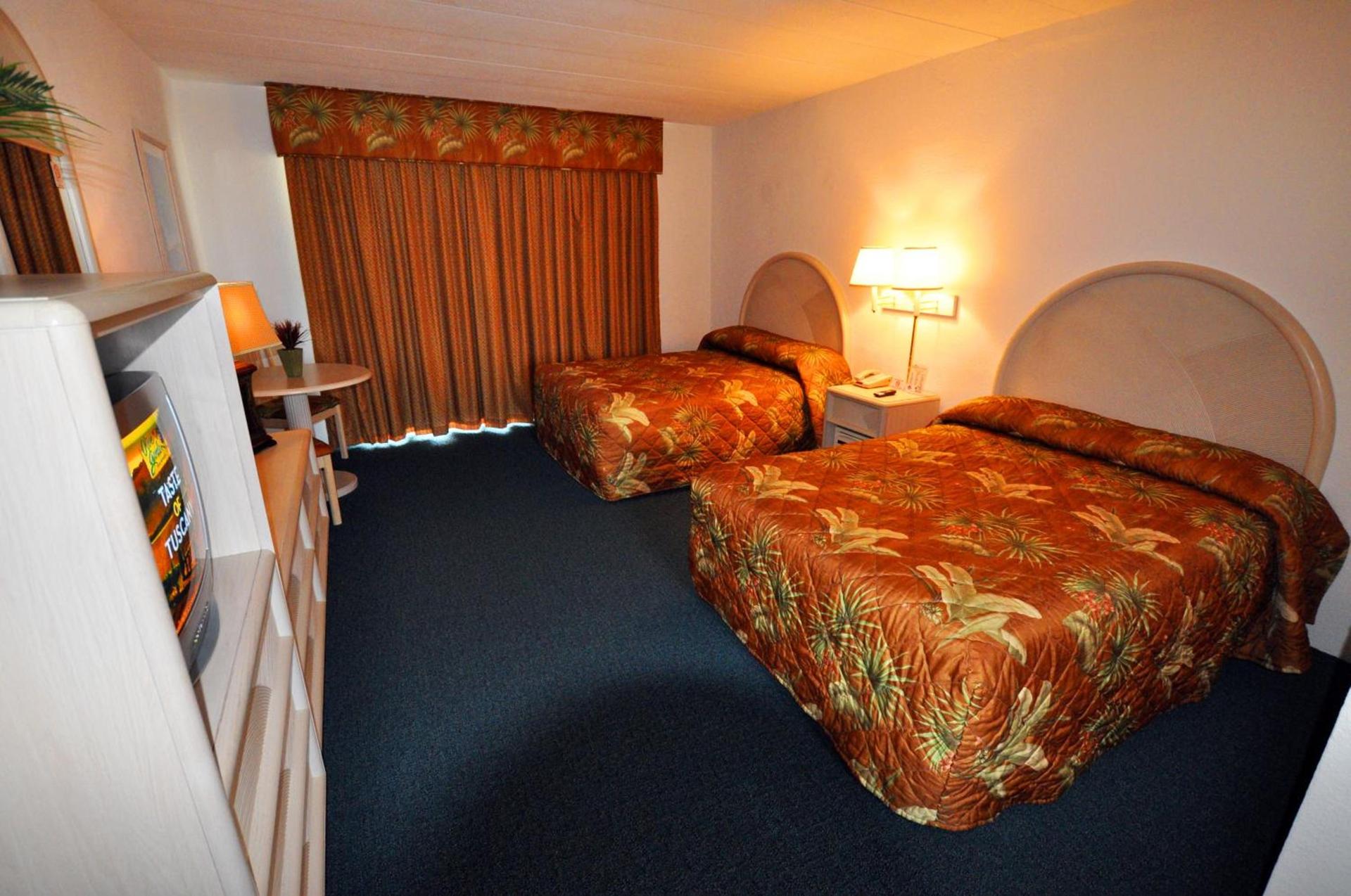 Riviera Resort & Suites photo 26