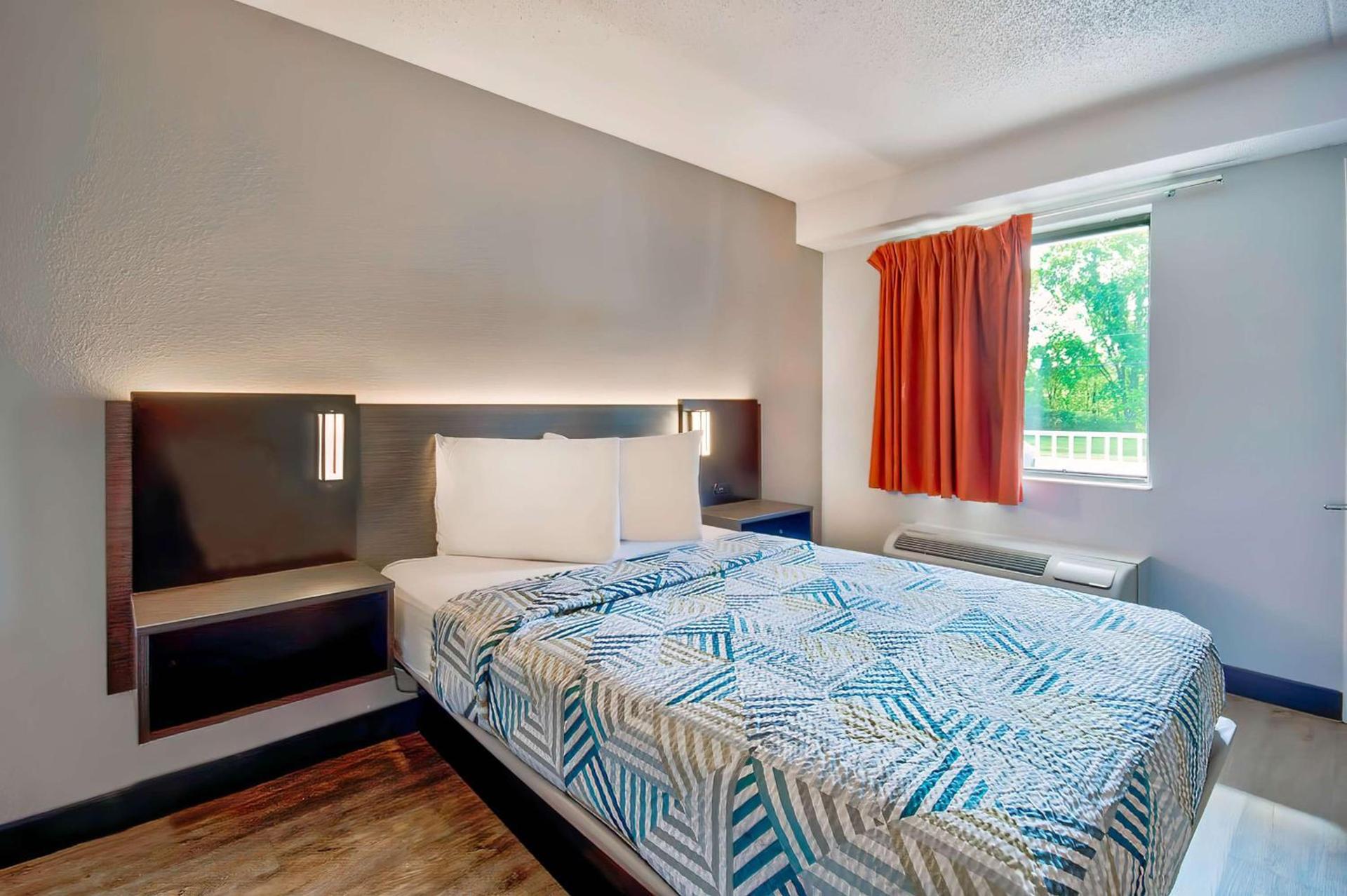 Motel 6-Warren, MI - Detroit East photo 13