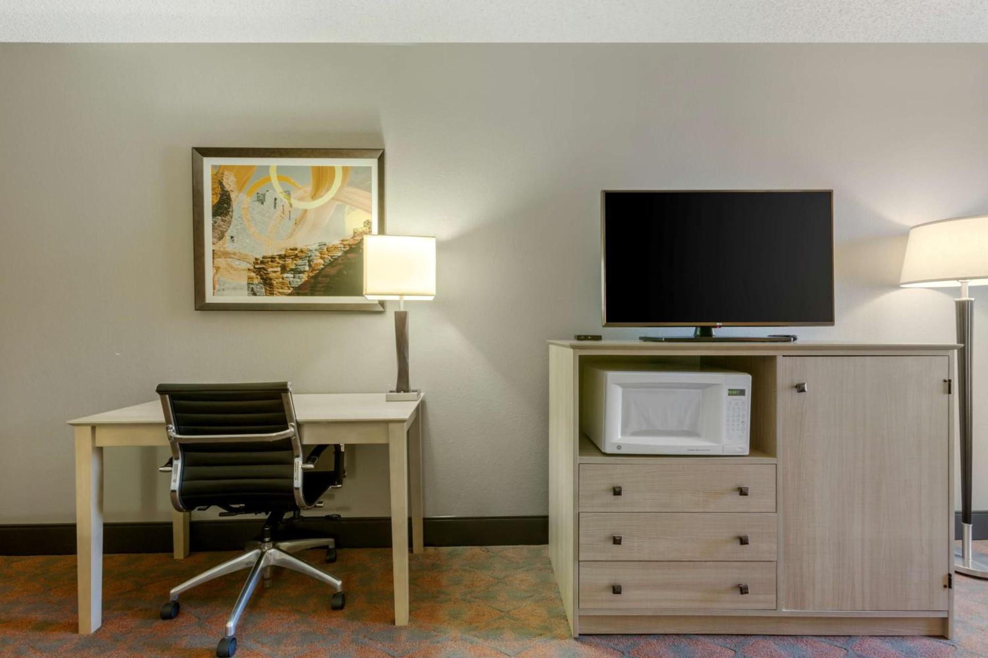 Best Western Pecos Inn photo 14