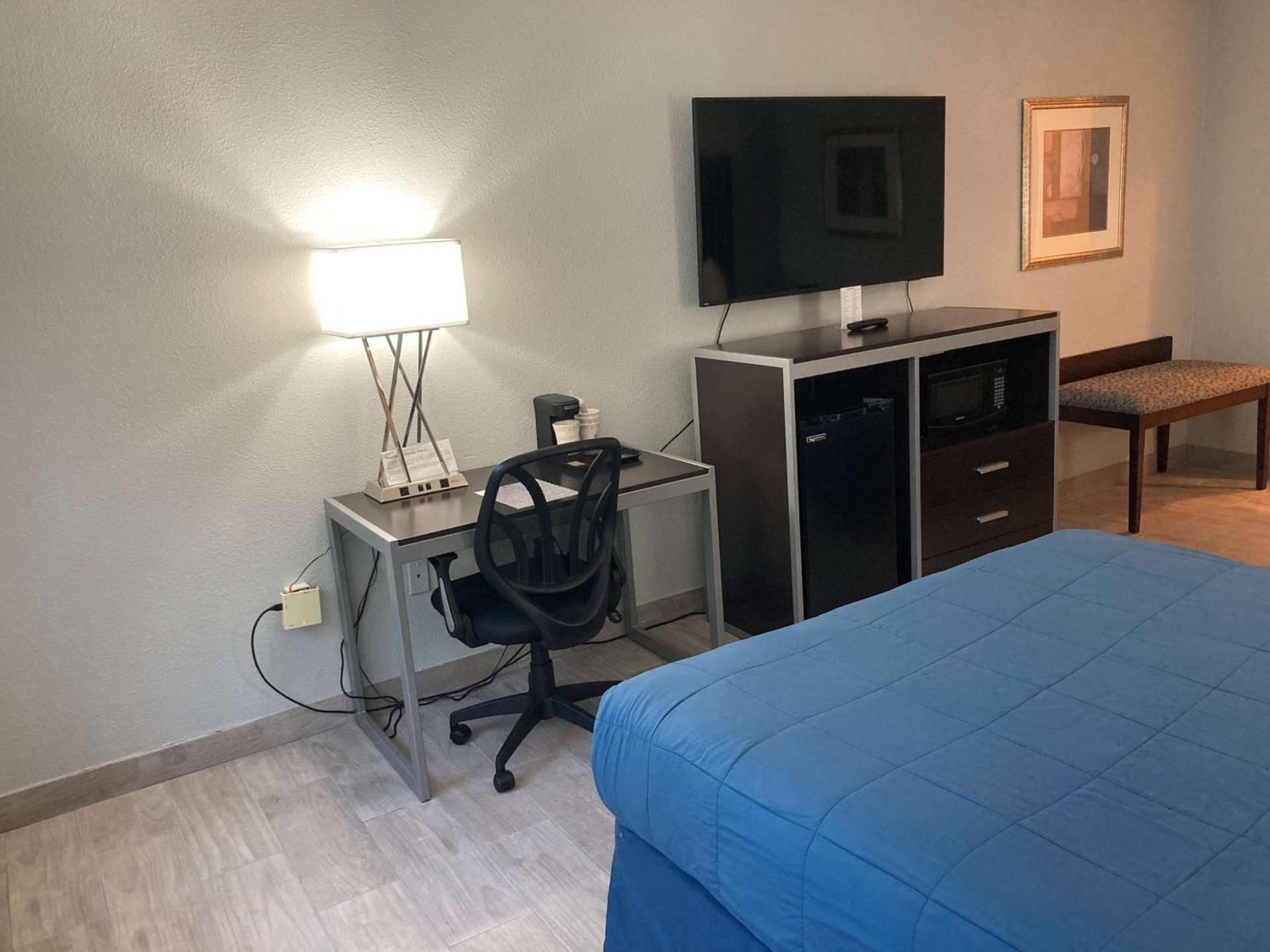 Best Western Plus Reading Inn & Suites photo 62