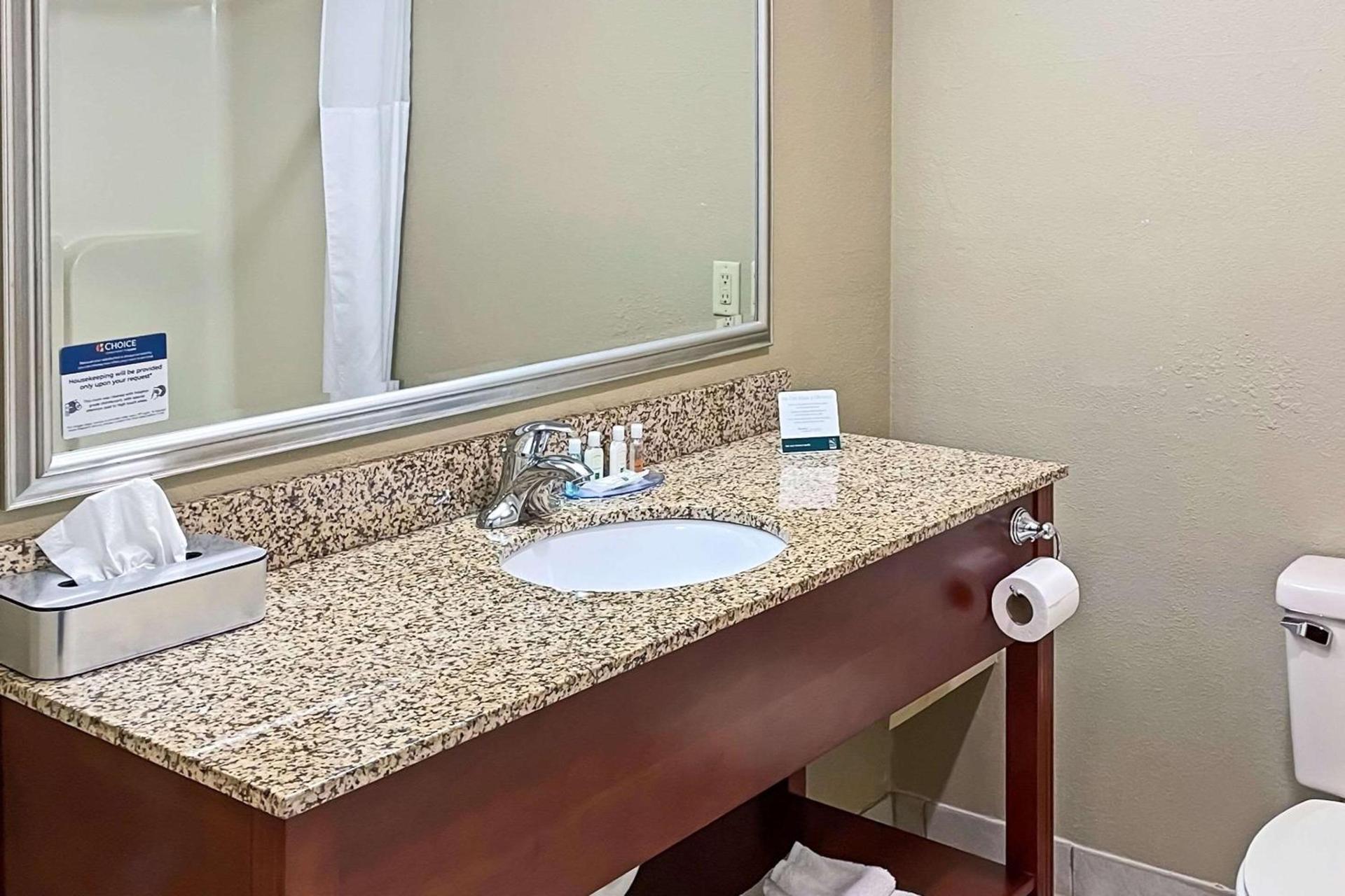Quality Inn & Suites Georgetown - Seaford photo 28