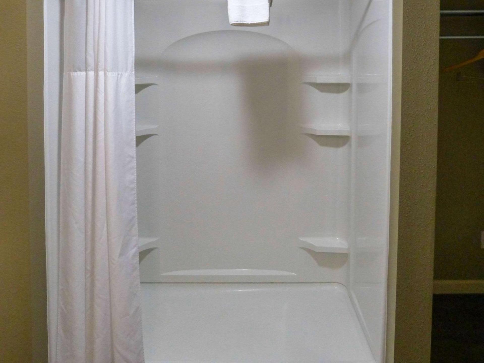 Rodeway Inn & Suites Ontario photo 30