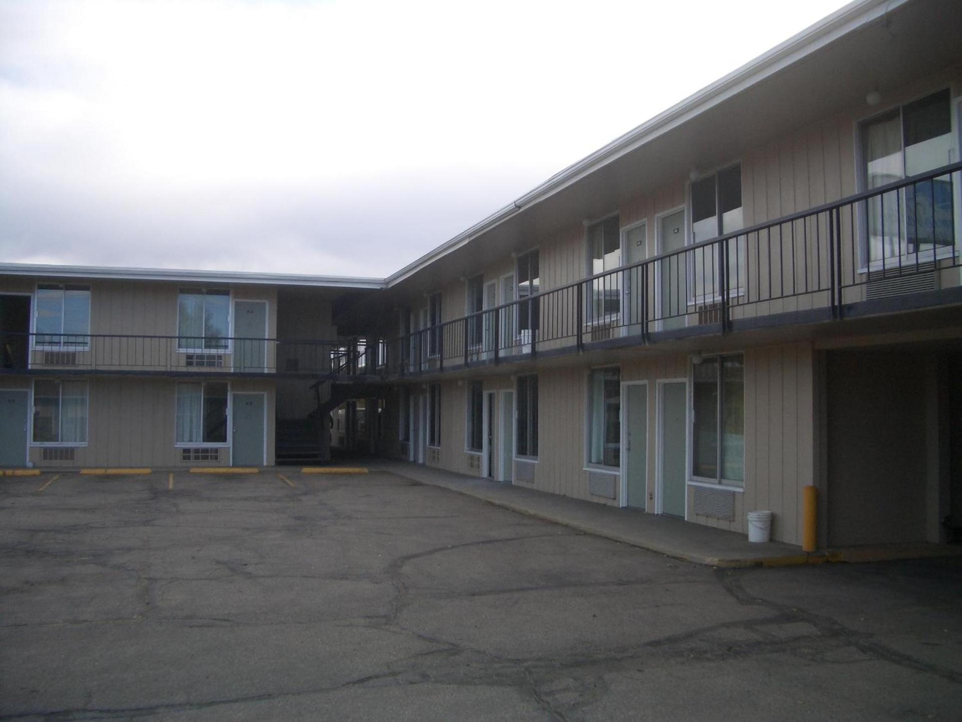 Laramie Valley Inn photo 6