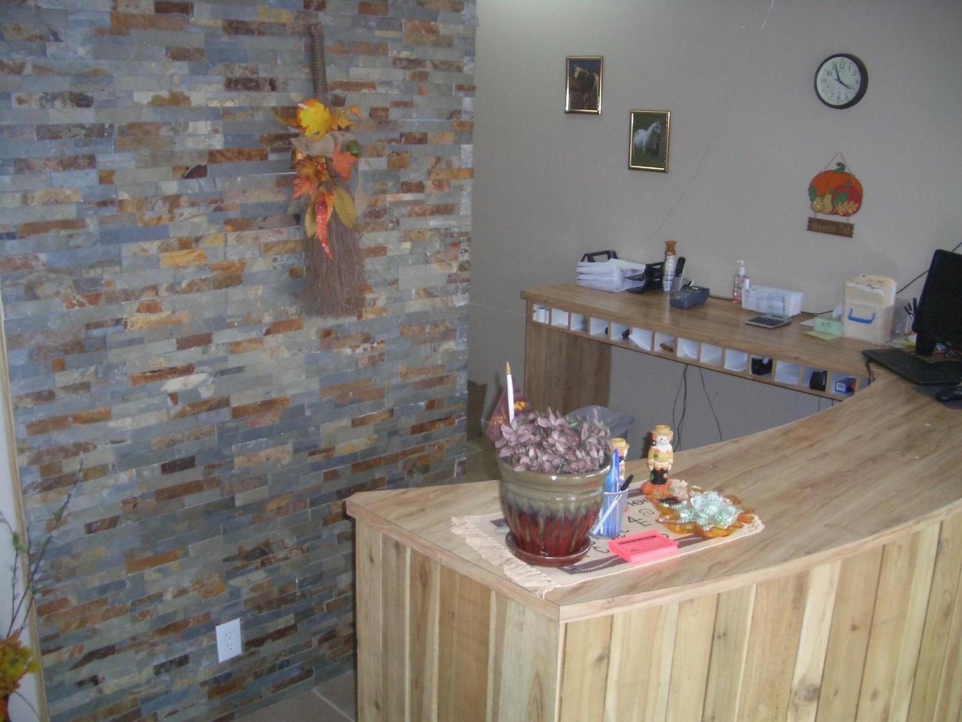 Laramie Valley Inn photo 2