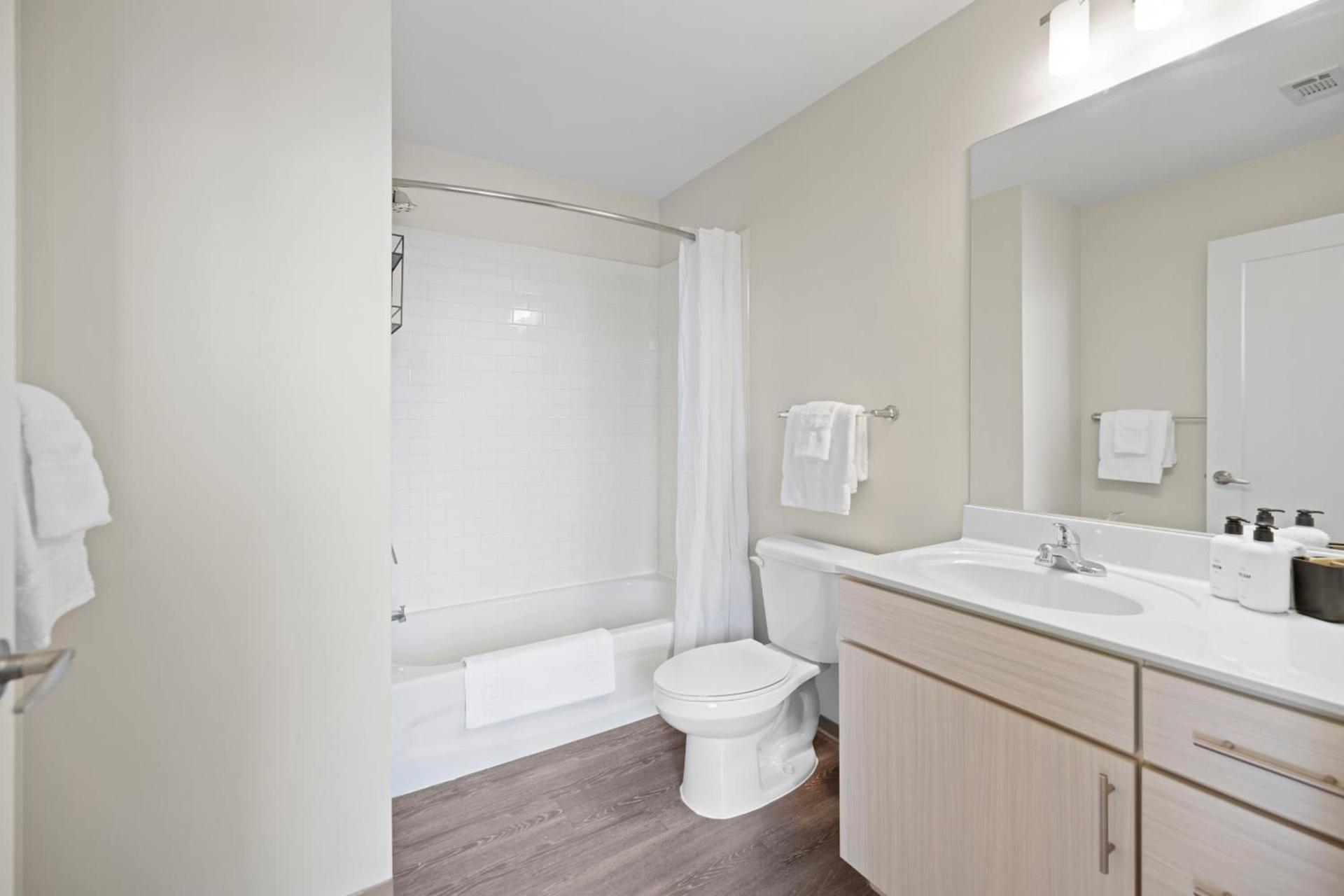 Placemakr Premier SoBro photo 23