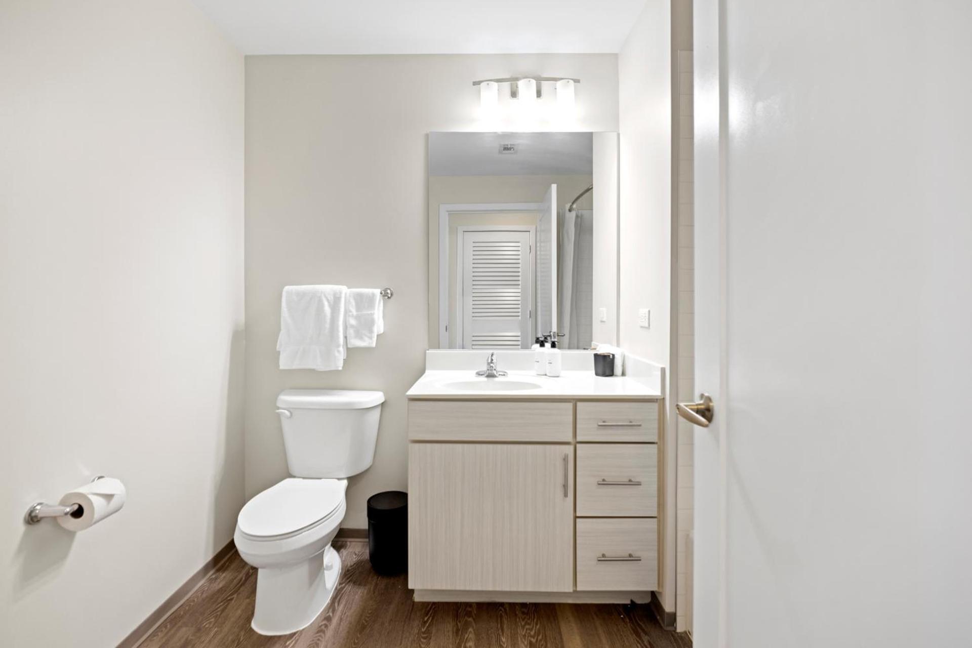 Placemakr Premier SoBro photo 20