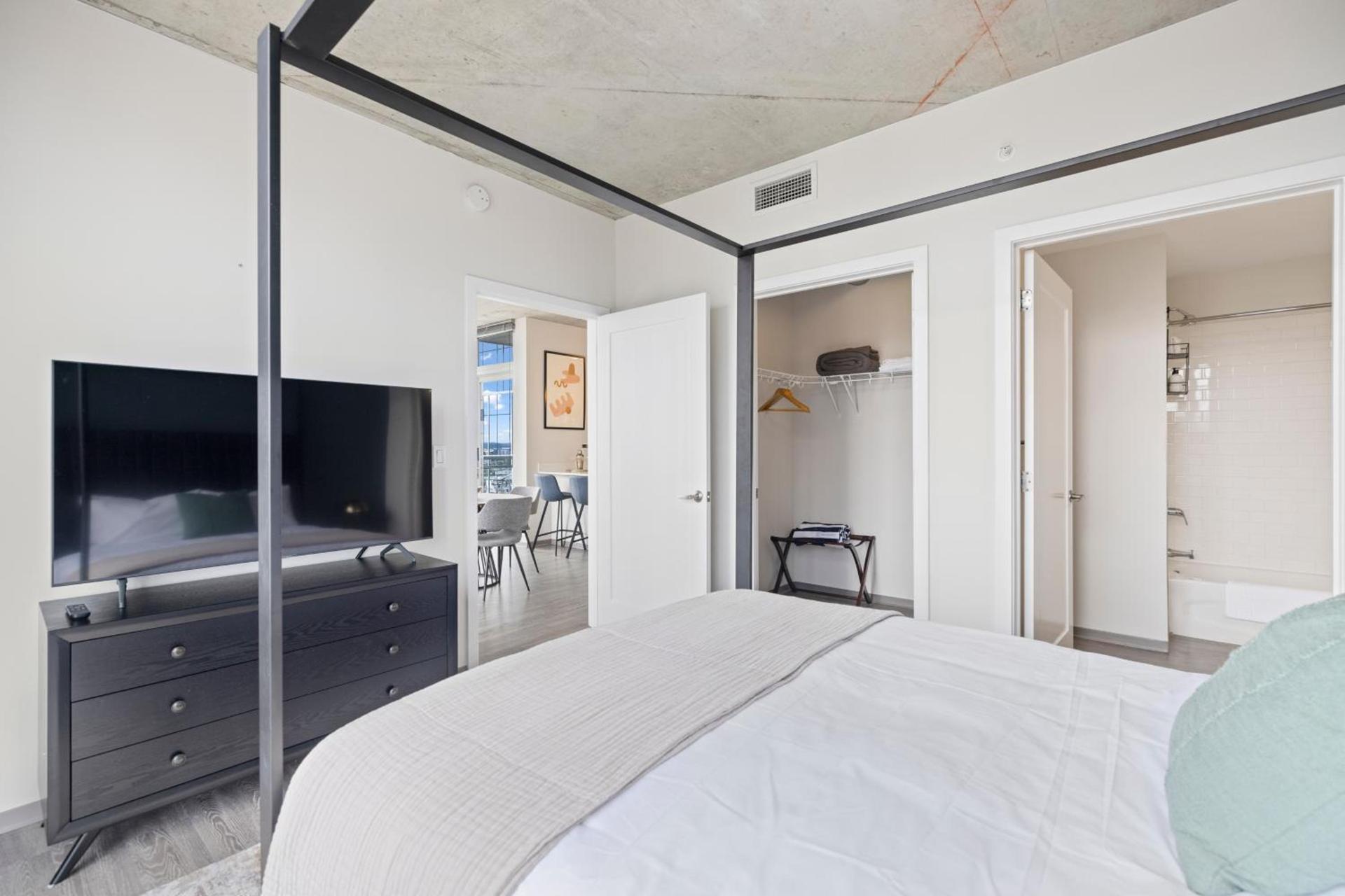 Placemakr Premier SoBro photo 5