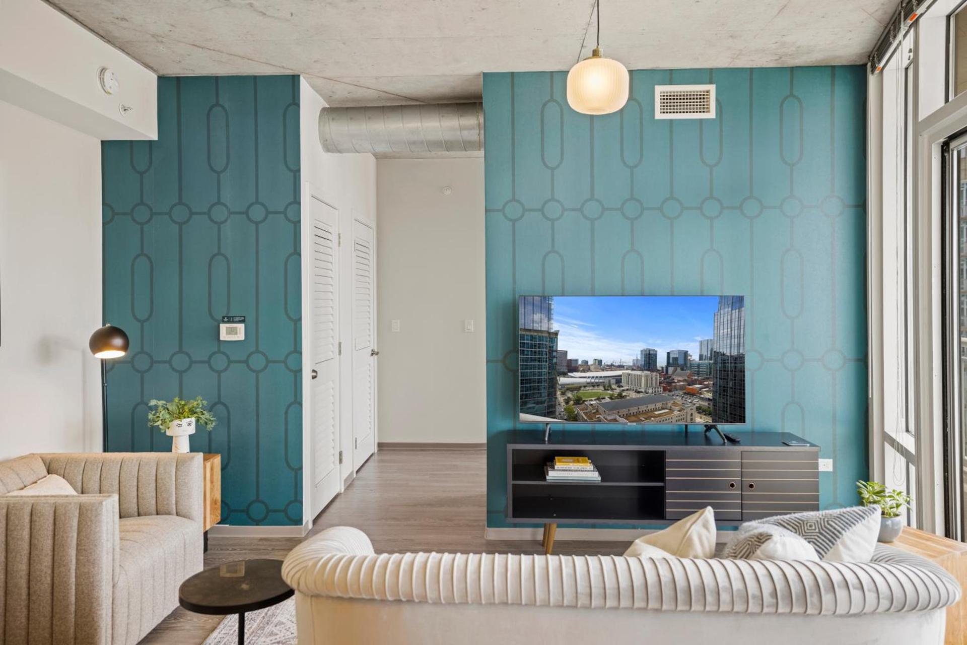 Placemakr Premier SoBro photo 41