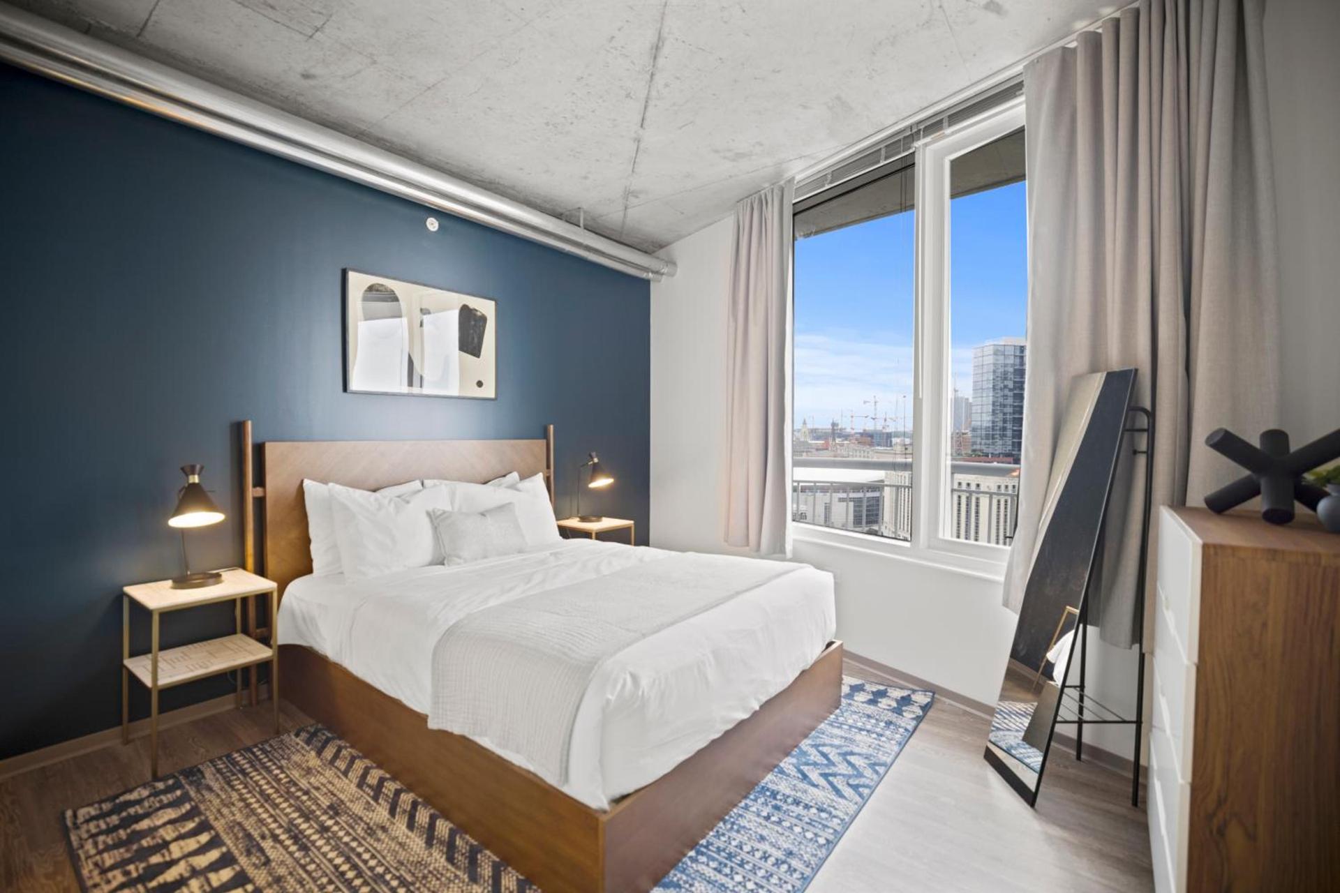 Placemakr Premier SoBro photo 39