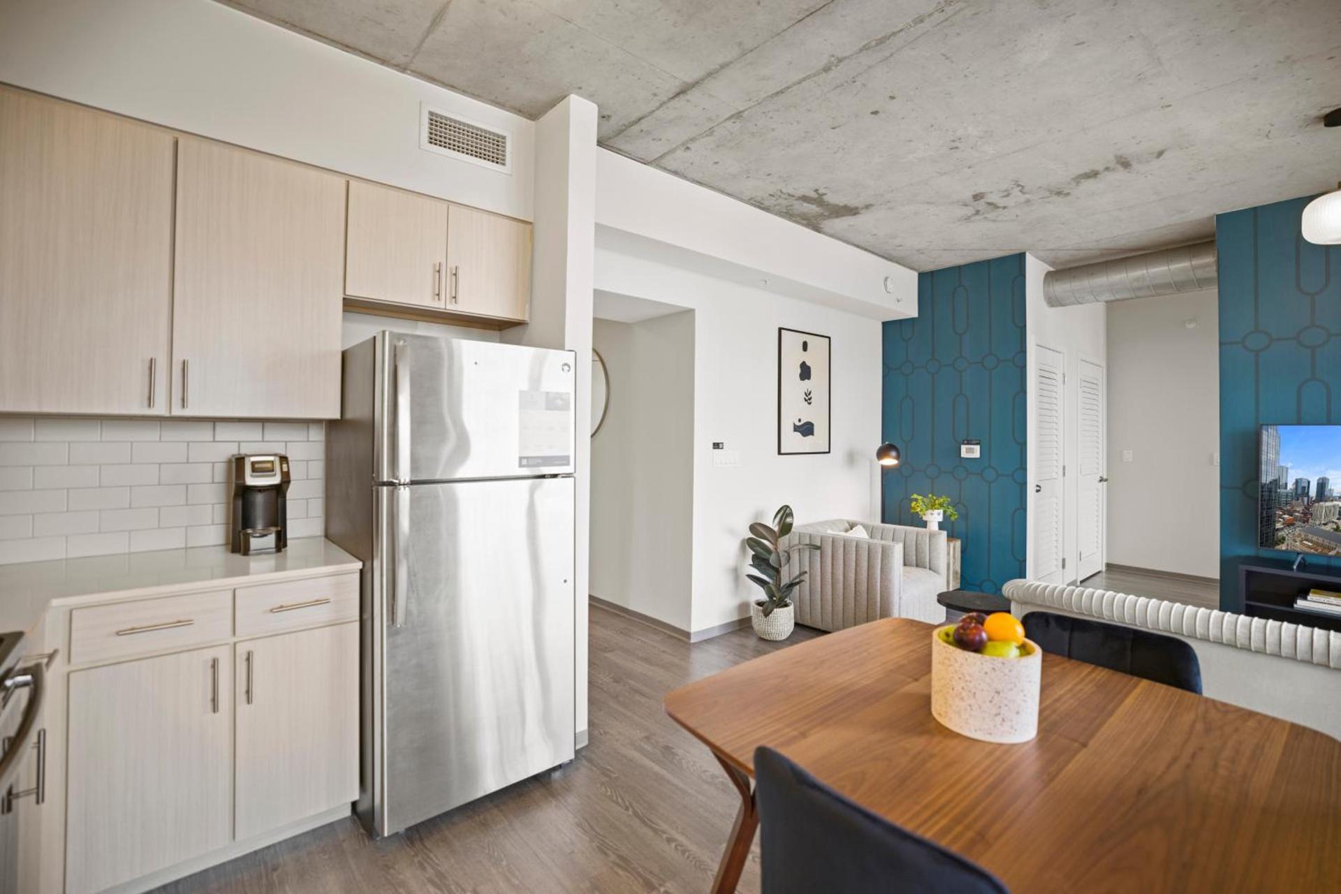 Placemakr Premier SoBro photo 37