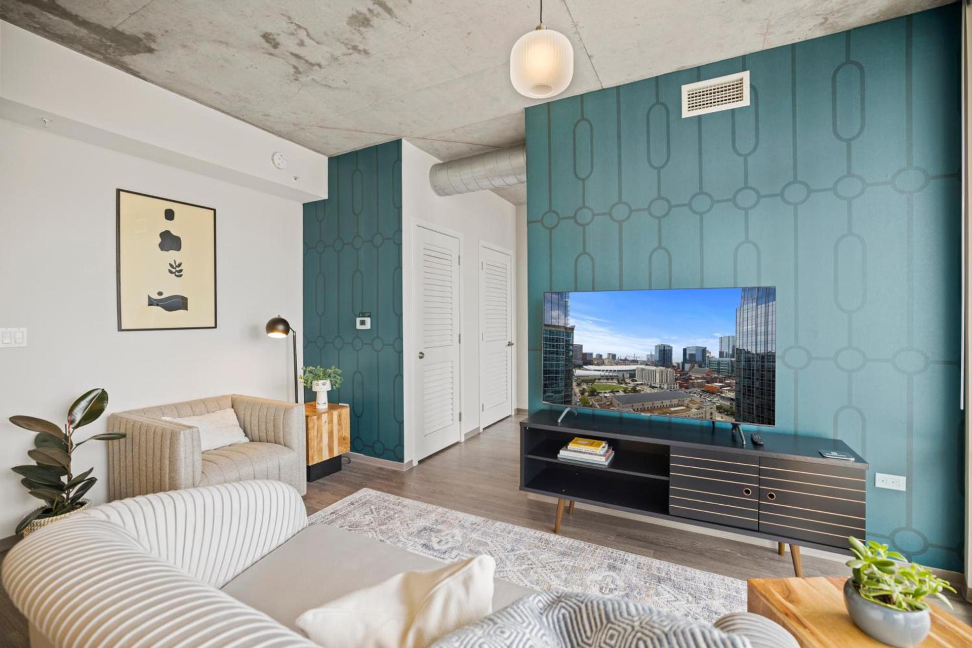 Placemakr Premier SoBro photo 34