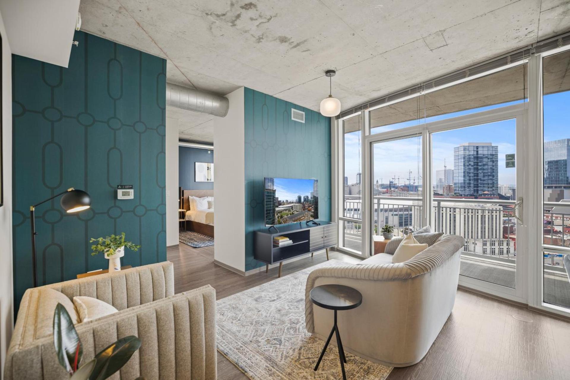 Placemakr Premier SoBro photo 32