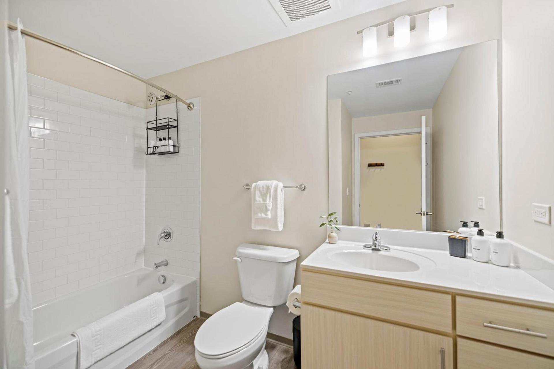 Placemakr Premier SoBro photo 59