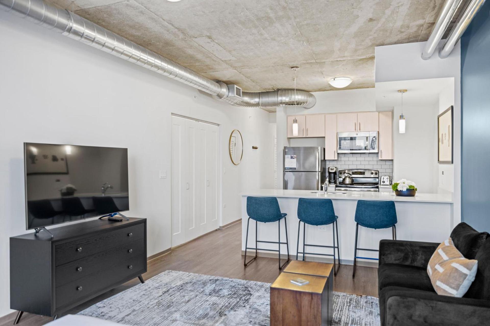 Placemakr Premier SoBro photo 56