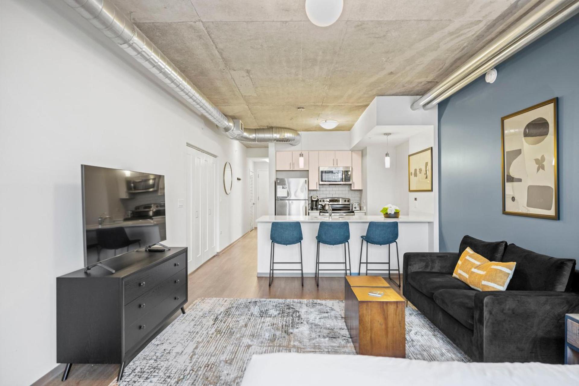 Placemakr Premier SoBro photo 51